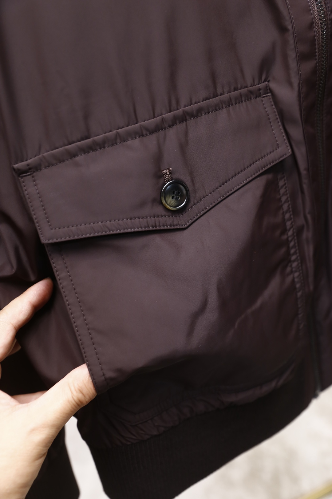 🔥lP🆕.25秋冬新款🆕时尚男士飞行员羽绒夹克，甄选高密度尼龙面料搭配优质羽绒填充，触感细腻丝滑且富有柔