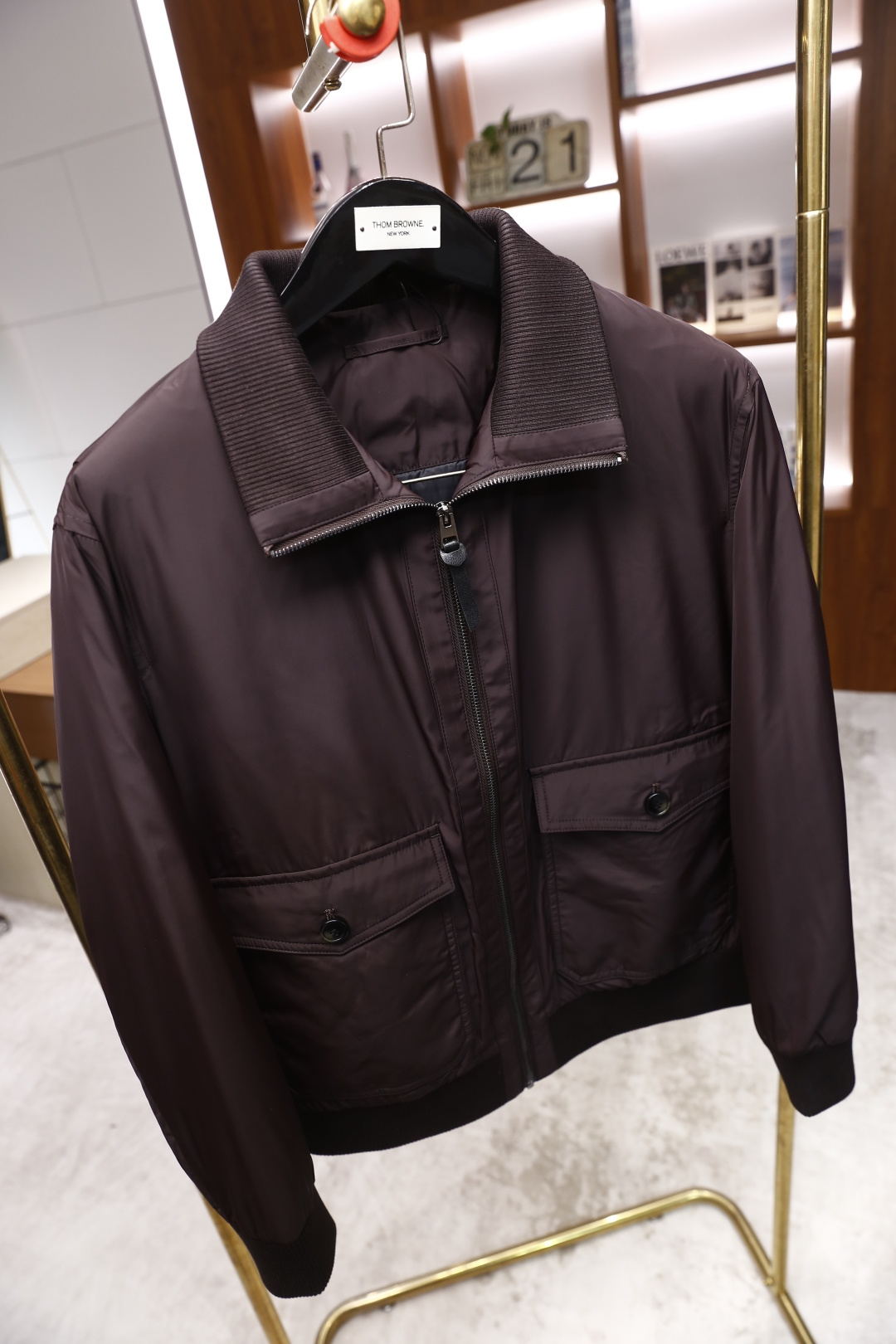 🔥lP🆕.25秋冬新款🆕时尚男士飞行员羽绒夹克，甄选高密度尼龙面料搭配优质羽绒填充，触感细腻丝滑且富有柔