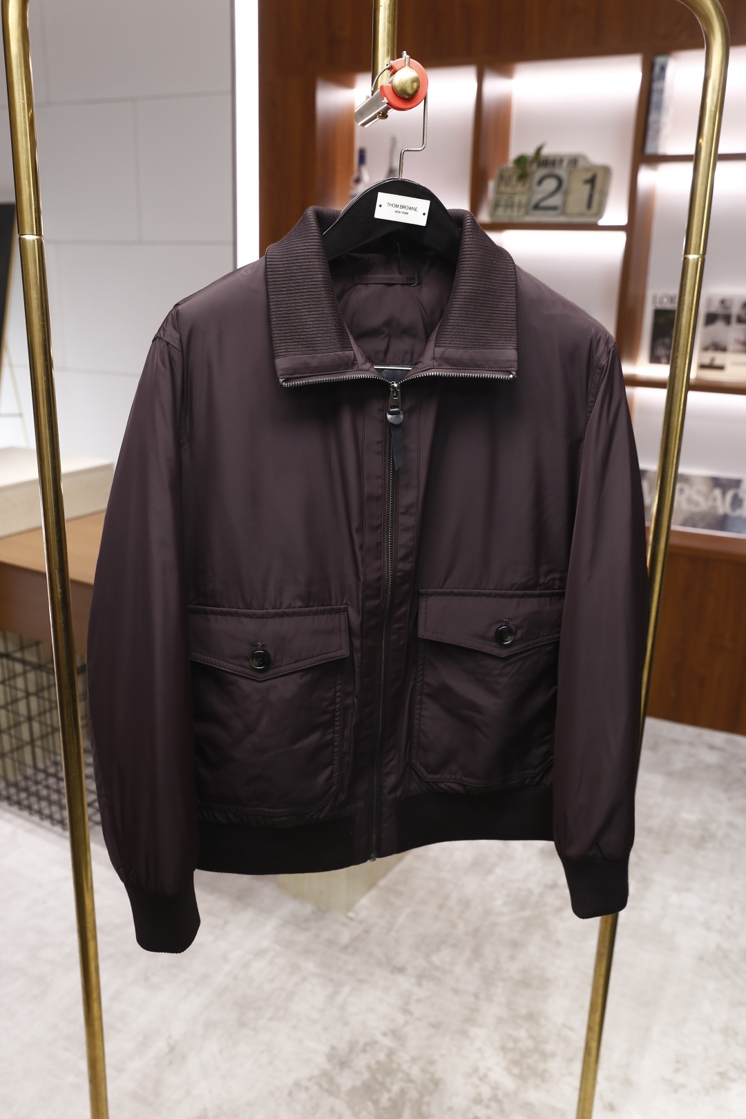 🔥lP🆕.25秋冬新款🆕时尚男士飞行员羽绒夹克，甄选高密度尼龙面料搭配优质羽绒填充，触感细腻丝滑且富有柔