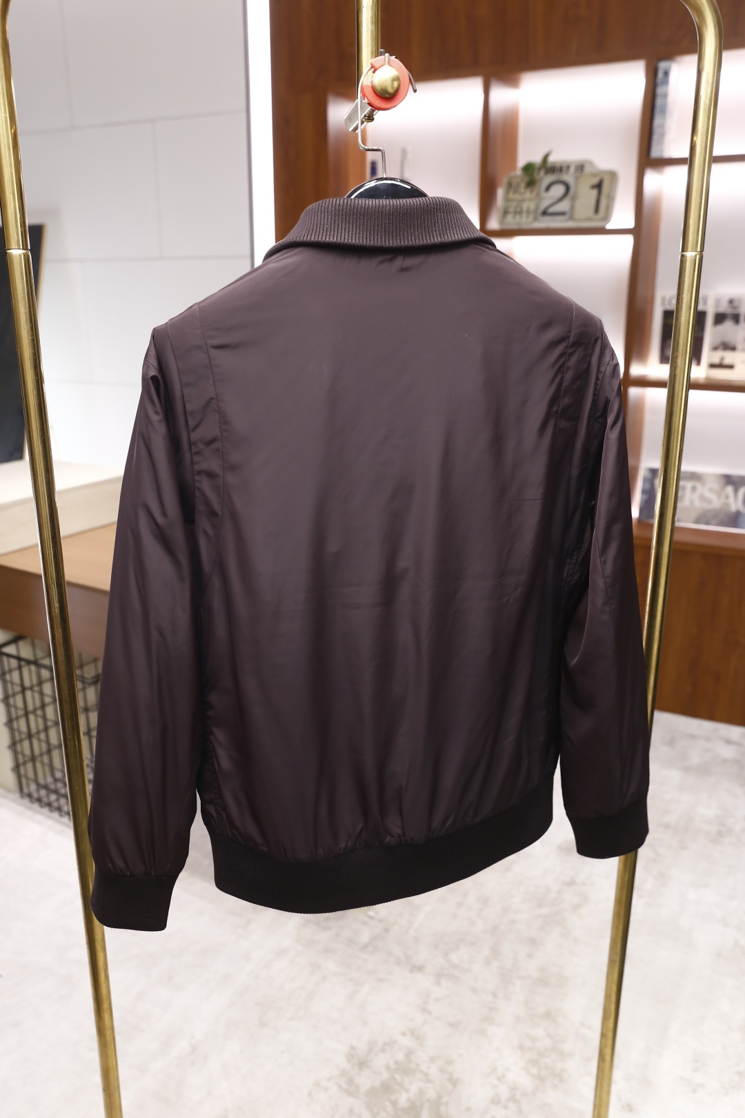 🔥lP🆕.25秋冬新款🆕时尚男士飞行员羽绒夹克，甄选高密度尼龙面料搭配优质羽绒填充，触感细腻丝滑且富有柔