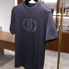🔥迪奥/Christian D*or.2025秋冬新款🆕时尚男士圆领短袖T恤,采用柔软细腻的棉质面料,触 🔥迪奥/Christian D*or.2025秋冬新款🆕时尚男士圆领短袖T恤,采用柔软细腻的棉质面料,触