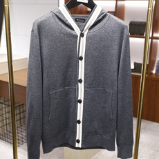 🔥lP🆕.25秋季新品😎时尚男士针织连帽开衫,采用柔软细腻的针织面料,触感舒适且富有弹性,能很好地贴合身 🔥lP🆕.25秋季新品😎时尚男士针织连帽开衫,采用柔软细腻的针织面料,触感舒适且富有弹性,能很好地贴合身
