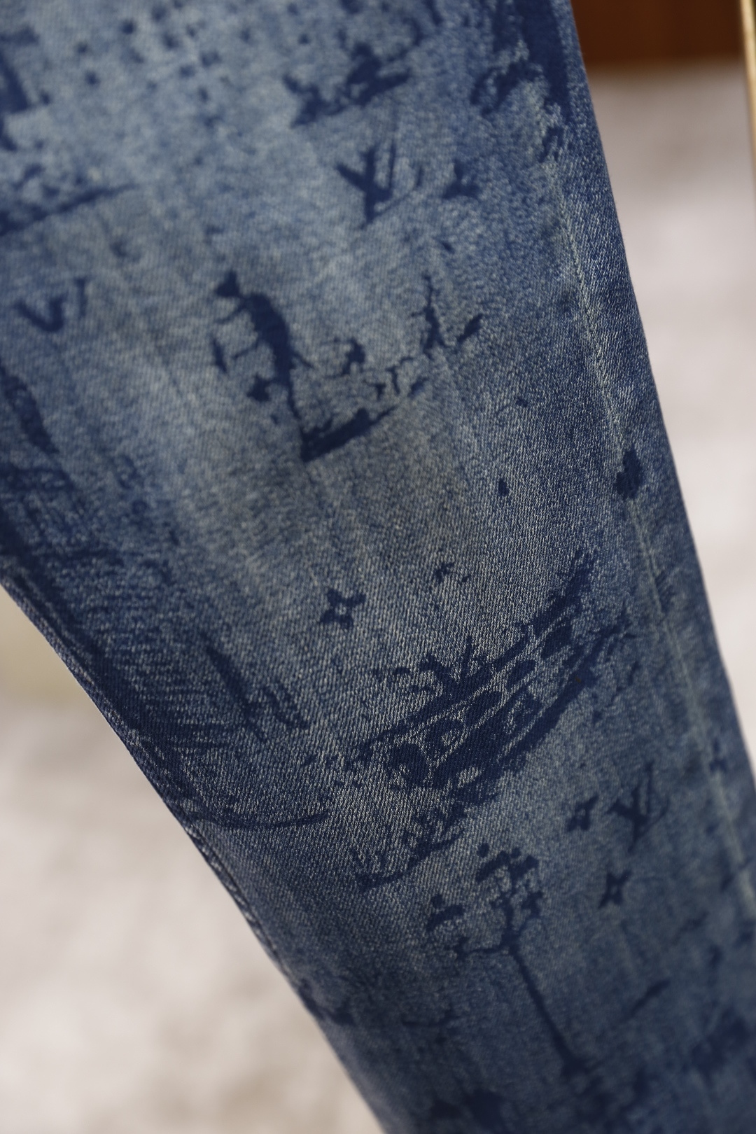 🔥路易威*/LV.25秋季新品时尚男士牛仔裤👖采用客供水洗弹力牛仔裤！奢华经典品牌Logo设计！时尚潮流