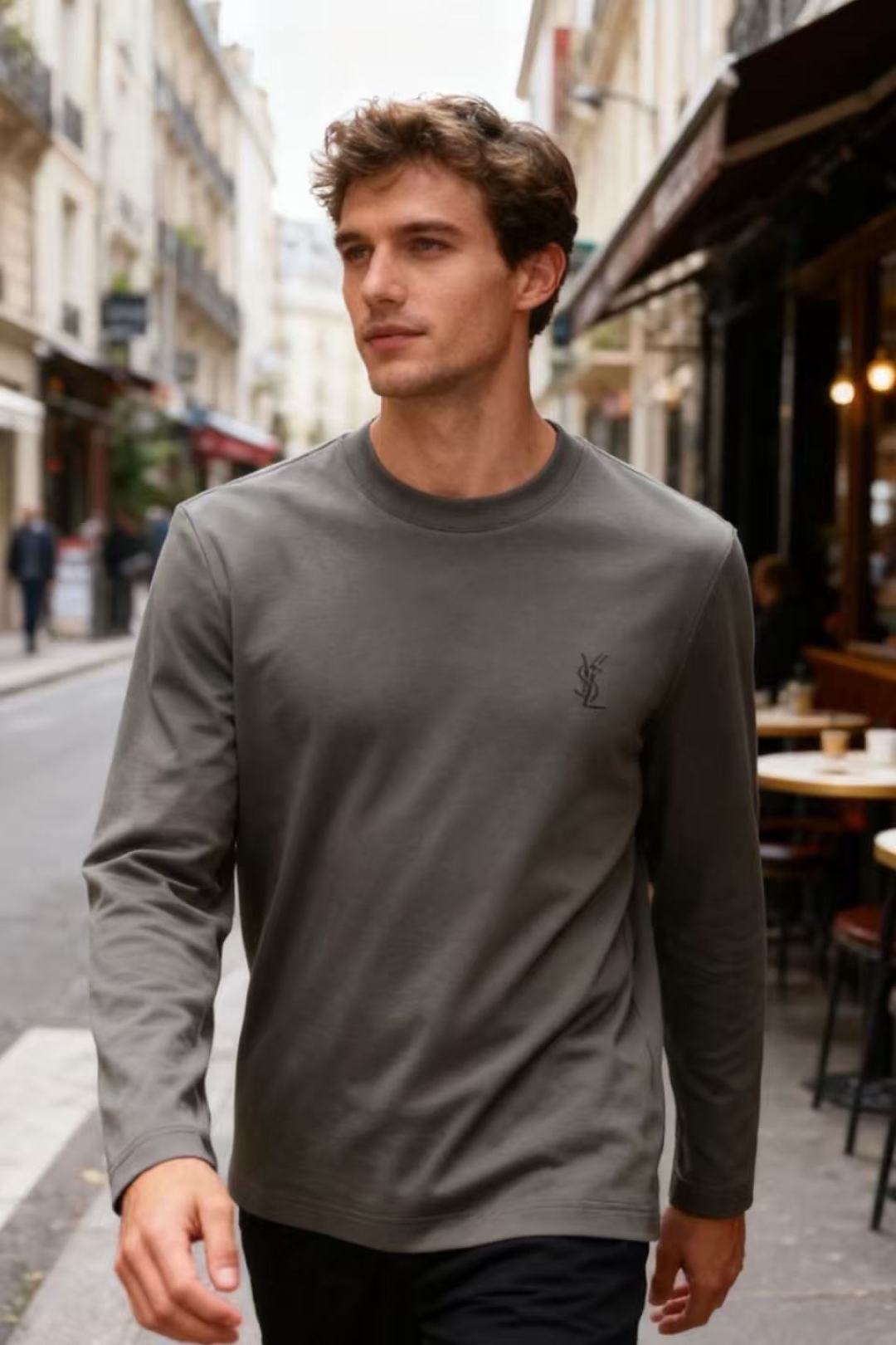 🔥圣罗兰.2025秋季新品！时尚男士长袖打底衫！采用舒适保暖棉面料👍质感平整顺滑，风格偏向简约百搭！胸前