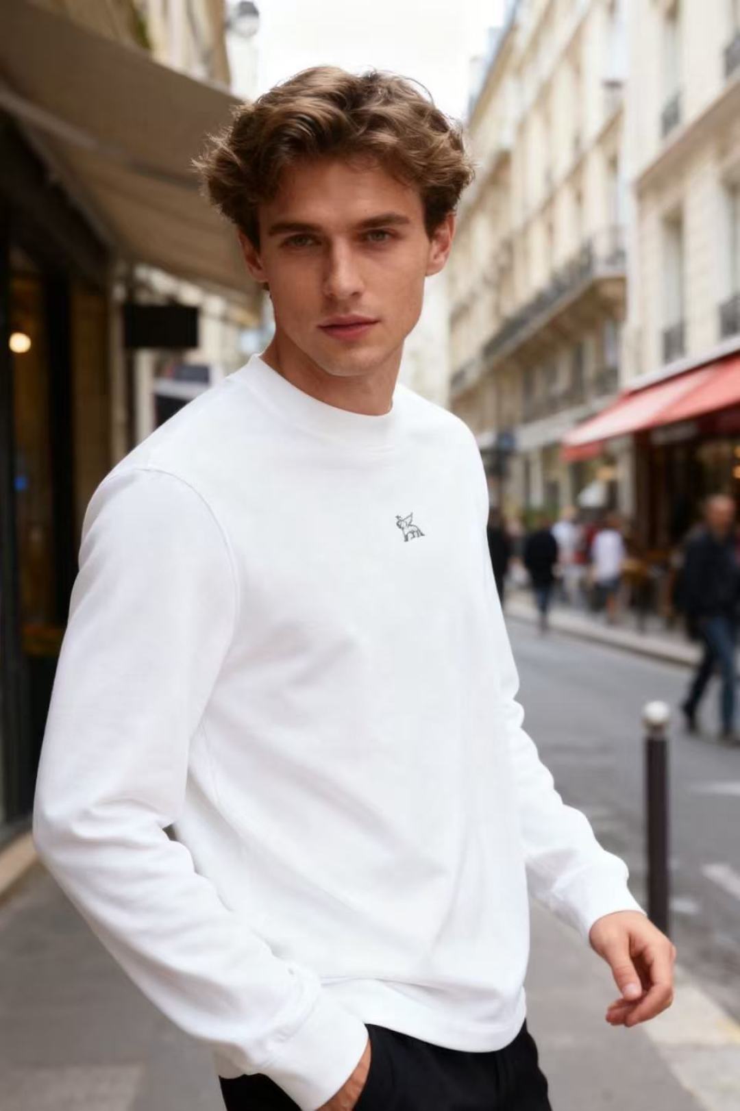 NO:621907,Bc. New fall men’s long-sleeved bottoming shirt!  Classic round neck design with classic brand customized LOGO logo on the chest, the overall shape is simple and elegant, and the fabric texture is delicate, suitable for daily leisure or business casual occasions. The upper body is low-key yet luxurious, a must-have for trendy men, the counter size is M-3XL, shipped the next day!  ,,alexander wang19860909Bc. 秋季新品男士长袖打底衫！经典圆领设计胸前经典品牌定制LOGO标识,整体版型简约大方,面料质感细腻,适合日常休闲或商务休闲场合.上身低调而不失奢华,潮男必备款专柜尺码M-3XL,隔天出货！,,alexander wang,Men's clothing