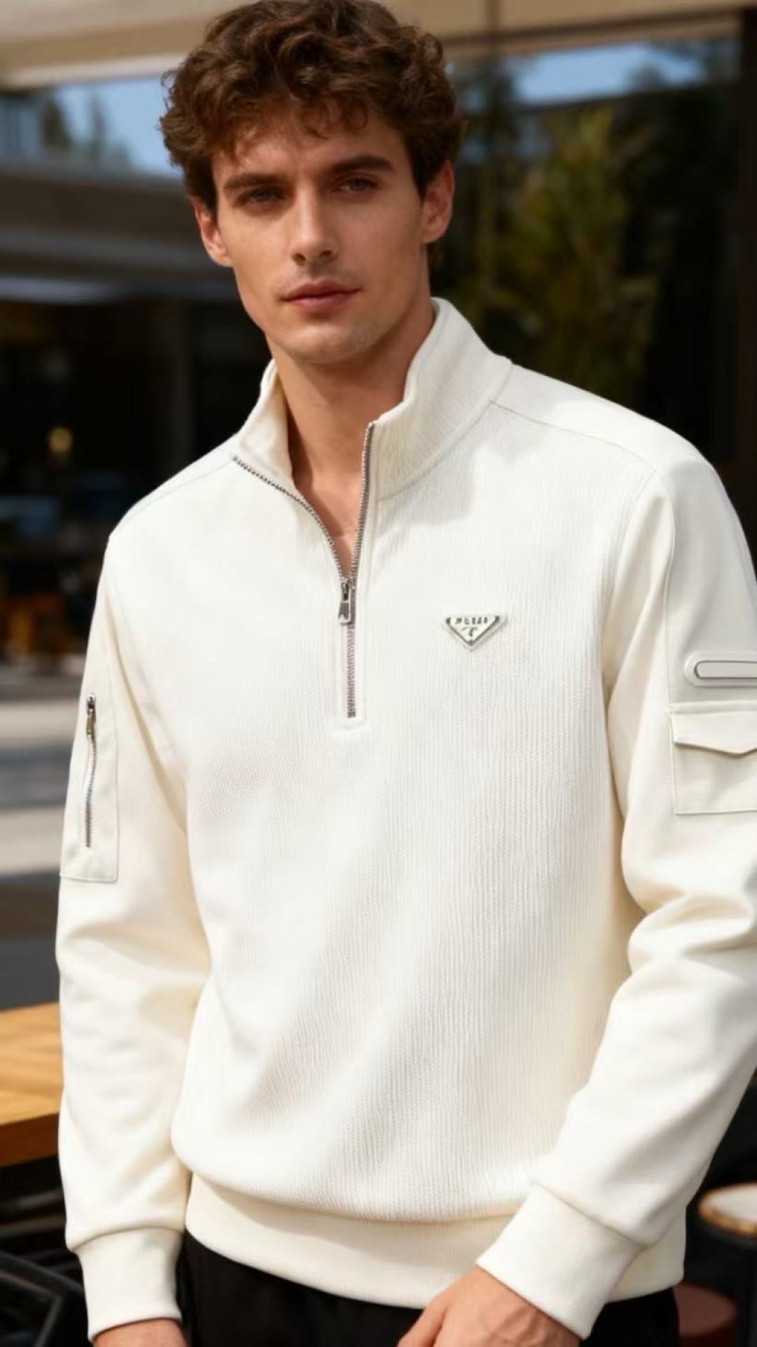 NO:626485,Pra*/Pra*a. Men's new half-zip stand-up collar sweatshirt for autumn and winter adopts a half-zip stand-up collar + cuff design, fashionable and versatile sleeves with spliced ​​pockets, zipper decoration and brand logo elements, and knitted textured fabric is suitable for autumn and winter!  Suitable for high-end leisure or light business scenes, a must-have item for trendy men!  Sizes 48-56, shipped next day!  ,,prada,prada,hoodie,sweatshirts,alexander wang19860909普拉*/Pra*a. 男士秋冬新款半拉链立领卫衣采用半拉链立领+收口设计,时尚百搭衣袖带有拼接口袋、拉链装饰及品牌标识元素,针织纹理面料适配秋冬！适配高端休闲或轻商务场景,潮男必备单品！尺码48-56,隔天出货！,,prada,prada,hoodie,sweatshirts,alexander wang,Men's clothing