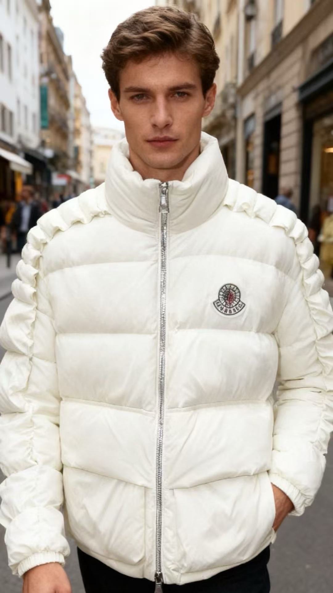 NO:643793,Mon*ler.  The new autumn and winter fashionable men's stand-up collar down jacket is made of windproof and rainproof fabrics with a smooth and shiny surface. The body is filled with 90% duck down through horizontal quilting technology, which is fluffy and warm and has a neat shape. The collar is a stand-up collar design to resist cold wind, and the front is equipped with a two-way pull  Chain closure, brand logo hardware on the placket, and the iconic Moncler circular badge logo on the chest. The overall style is simple and luxurious, combining urban fashion sense with winter warmth functionality. It is the brand's classic short bread style!  Sizes 48-56, shipped next day!  ,,Moncler,down jacket,alexander wang19860909蒙口/Mon*ler. 秋冬新款时尚男士立领羽绒服,采用防风防雨面料打造,表面呈现光滑亮泽质感,衣身以横向绗缝工艺填充90鸭绒蓬松保暖且版型利落；领口为立领设计可抵御寒风,正面配备双向拉链开合,门襟处带有品牌标识五金件,胸前位置饰有标志性的Moncler圆形徽章logo,整体风格简约奢华,兼具都市时尚感与冬季保暖功能性,是品牌经典的短款面包服版型！尺码48-56,隔天出货！,,Moncler,down jacket,alexander wang,Men's clothing