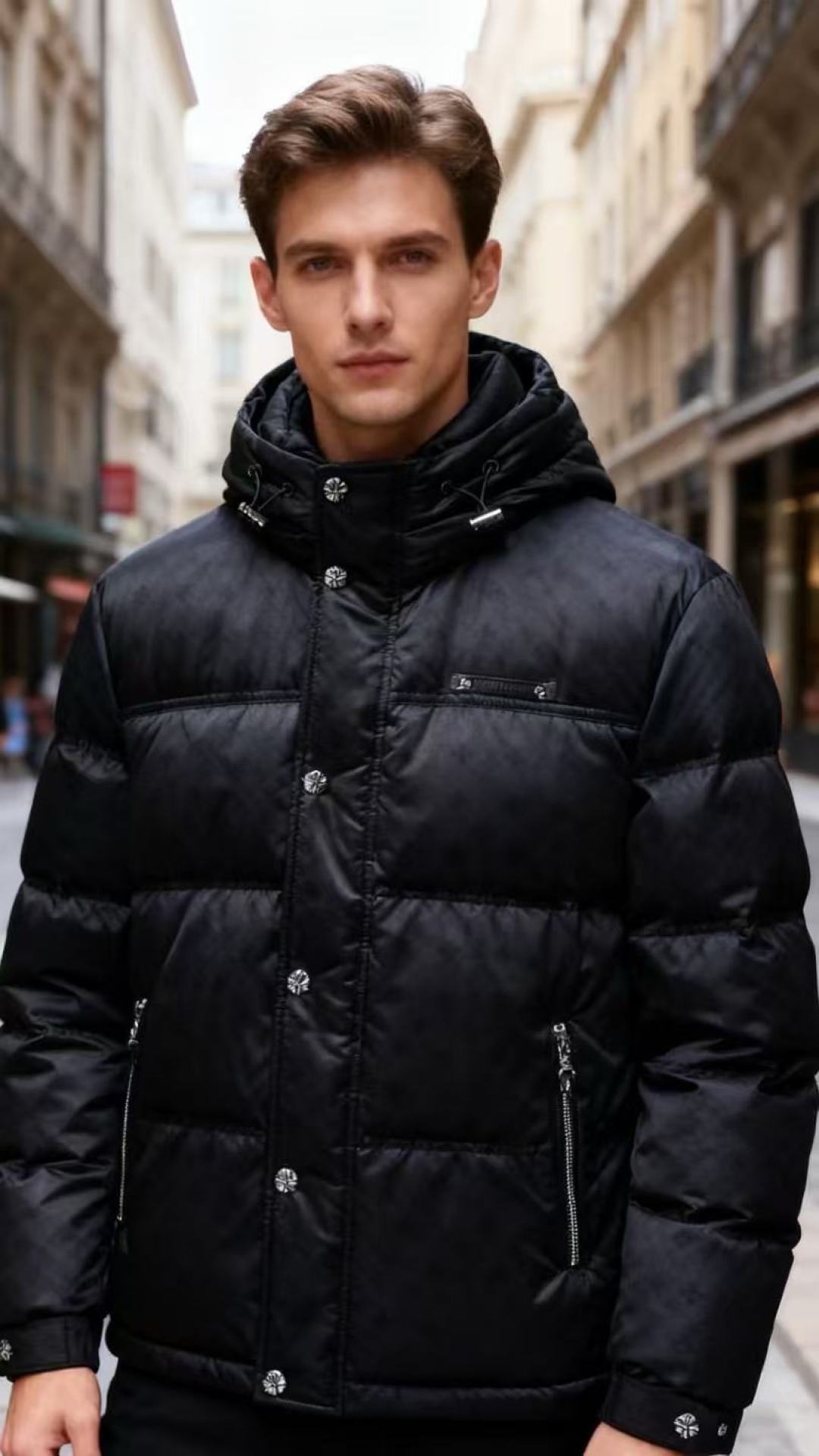 NO:656184,Crow heart.  The new 25 autumn and winter men's black glossy hooded down jacket is made of glossy black fabric, filled with full down using checkered quilting technology, which not only ensures warmth but also creates a three-dimensional visual effect. The overall style is short and slim, with neat lines and not bloated; the design is equipped with an adjustable drawstring hood, the front is double-closed with buttons and zippers, and there are two sides and chest  The zipper pockets are full of practicality. The matte silver metal buttons, zipper pulls and shiny fabrics form a sharp contrast in texture. The body is also decorated with simple brand logo tags, and the details are exquisite. The style is more light, luxurious and casual, which can not only meet the needs of daily commuting, but also can be paired with casual items to create a street trend. It is a fashionable item in winter that is both beautiful and practical!  Sizes 48-56, shipped next day!  ,,chrome hearts,down jacket,hats,alexander wang19860909克罗心. 25秋冬新款男士黑色亮面连帽羽绒服采用带光泽感的黑色面料制作,方格绗缝工艺填充饱满羽绒,既保障了保暖性又塑造出立体的视觉效果.整体为短款修身版型,线条利落不臃肿；设计上配备可调节抽绳的连帽,前襟采用纽扣与拉链双重闭合方式,两侧及胸前均设有拉链口袋,实用性拉满.哑光银色的金属纽扣、拉链头与亮面面料形成鲜明的质感对比,衣身还点缀有简约的品牌标识小牌,细节处尽显精致.风格偏向轻奢休闲,既能适配日常通勤的穿搭需求,也能搭配休闲单品打造出街头潮流感,是冬季兼具颜值与实穿性的时尚单品！尺码48-56,隔天出货！,,chrome hearts,down jacket,hats,alexander wang,Men's clothing