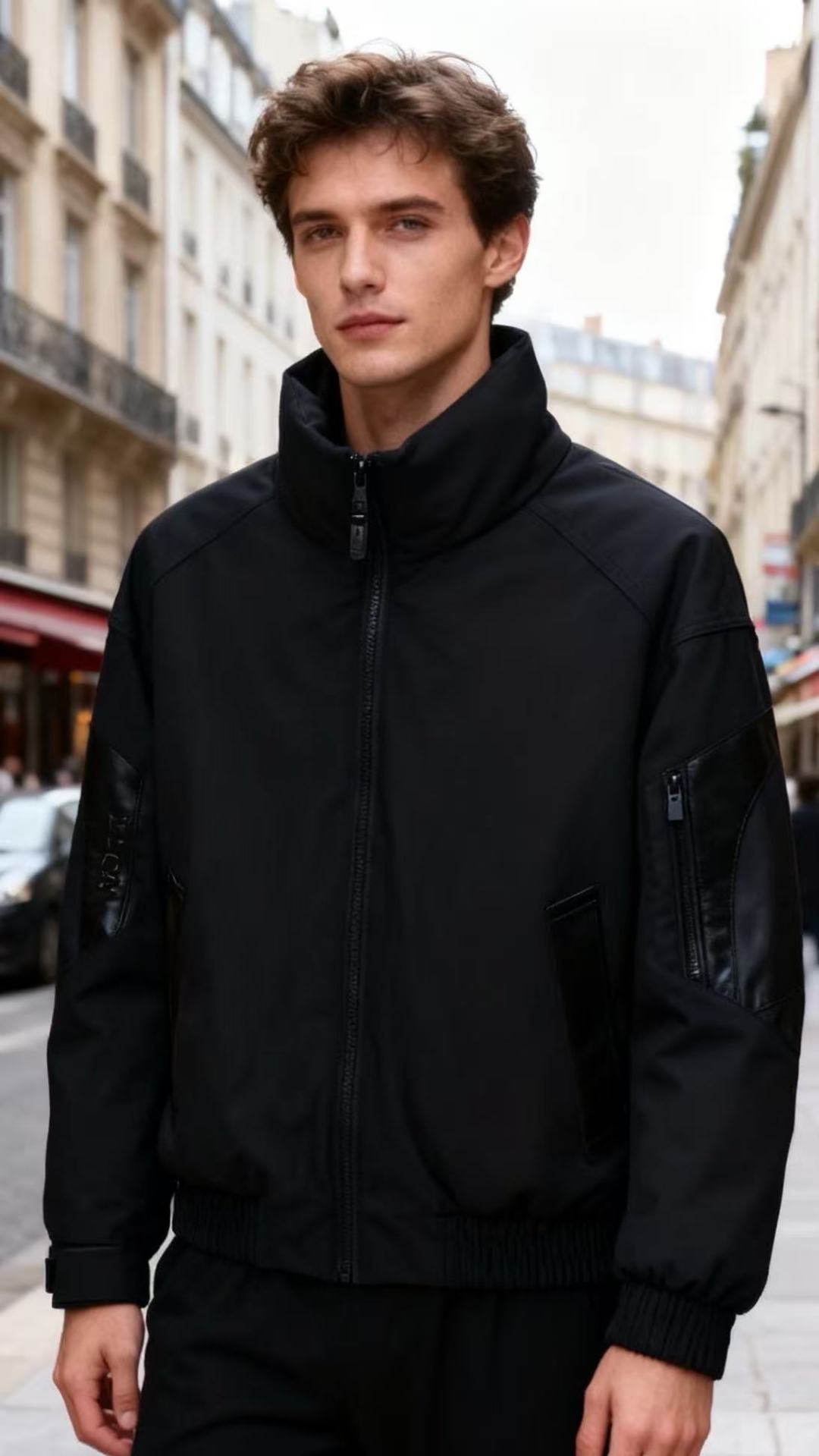 NO:656193,Dior/Christian D*or. 25 new autumn and winter styles!  The fashionable men's stand-collar jacket combines goatskin splicing and down filling technology. It is a men's short bomber jacket with both texture and warmth. The main body is made of matte windproof fabric, and the elbows, pockets and sleeve sides are spliced with fine black sheepskin. The soft luster of the leather and the matte texture of the fabric form a distinct layer. The tough motorcycle style elements make the overall design more sense. The interior  It is filled with down for excellent warmth. The stand-up collar is equipped with a full zipper closure. The zipper puller on the collar is exquisitely designed. The ribbed cuffs on the hem and cuffs further improve wind resistance and fit. The short pilot style is neat and non-sloppy. It is suitable for business and casual daily wear and can also create a cool street style. It is a practical and stylish item in autumn and winter!  Sizes 48-56, shipped next day!  ,,dior,jackets & coats,jackets & coats,down jacket,sheepskin,alexander wang19860909迪奥/Christian D*or. 25秋冬新款！时尚男士立领夹克融合山羊皮拼接与羽绒填充工艺,是兼具质感与保暖性的男士短款飞行员外套.主体选用哑光防风面料,肘部、口袋及袖侧拼接细腻的黑色羊皮,皮质的柔润光泽与面料的哑光质感形成鲜明层次,硬朗的机车风元素让整体更具设计感.内部填充羽绒带来出色保暖效果,立领搭配全拉链开合,领口拉链头设计精致,下摆与袖口的罗纹收口进一步提升防风性与贴合度.短款飞行员版型利落不拖沓,既适配商务休闲的日常穿搭,也能打造酷感十足的街头风格,是秋冬季节实穿又有格调的单品！尺码48-56,隔天出货！,,dior,jackets & coats,jackets & coats,down jacket,sheepskin,alexander wang,Men's clothing