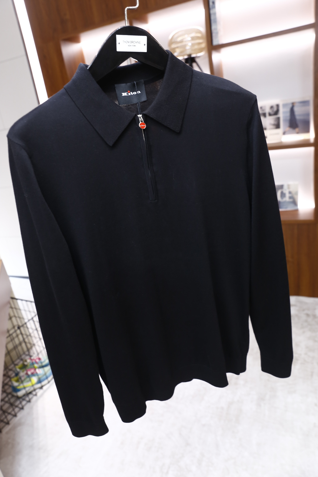 🔥Kiton.25秋季新款！时尚男士长袖针织Polo衫，整体采用细腻的针织面料打造，质感柔软且垂坠感良好