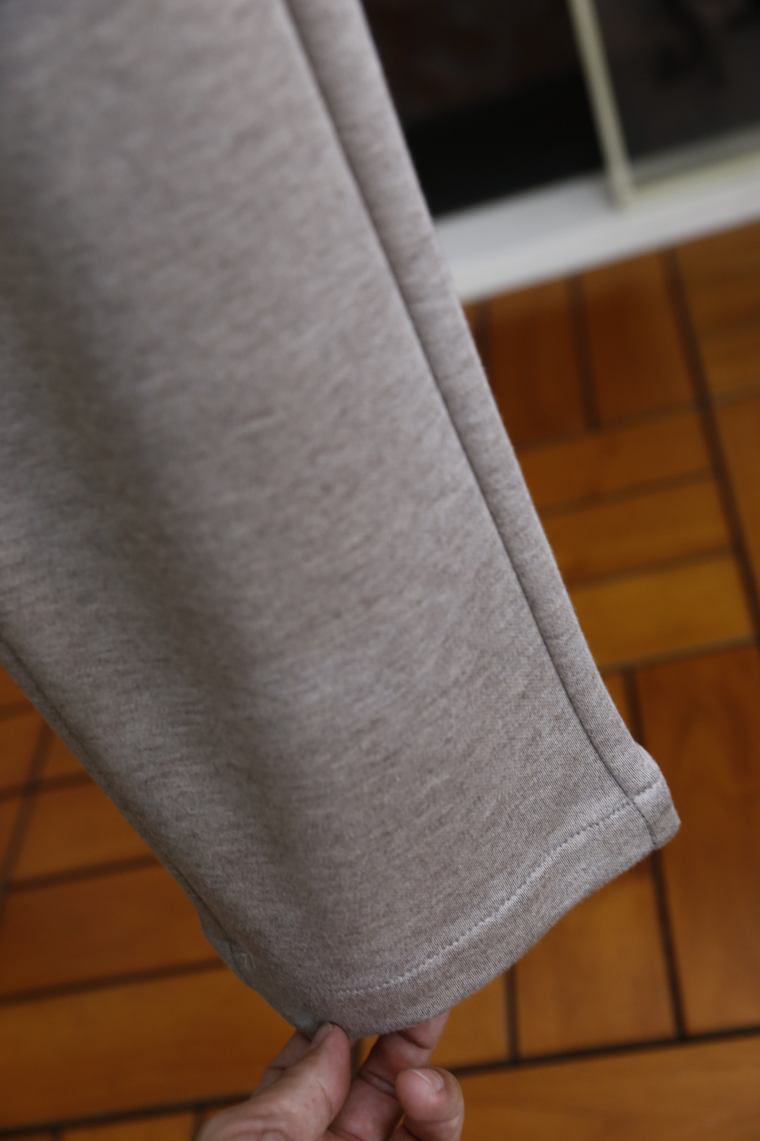 🔥布鲁提.25秋季时尚新品男士休闲裤🆕采用顶级天丝羊毛面料，经典品牌元素设计 上身随意舒服！松紧腰搭配无