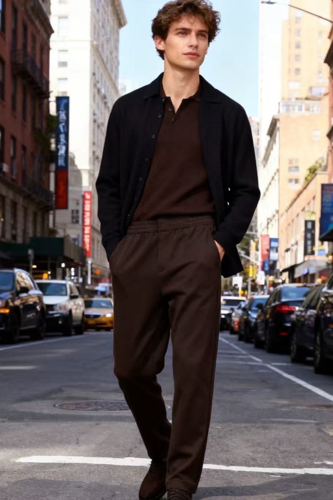 🔥布鲁提.25秋季时尚新品男士休闲裤🆕采用顶级天丝羊毛面料，经典品牌元素设计 上身随意舒服！松紧腰搭配无