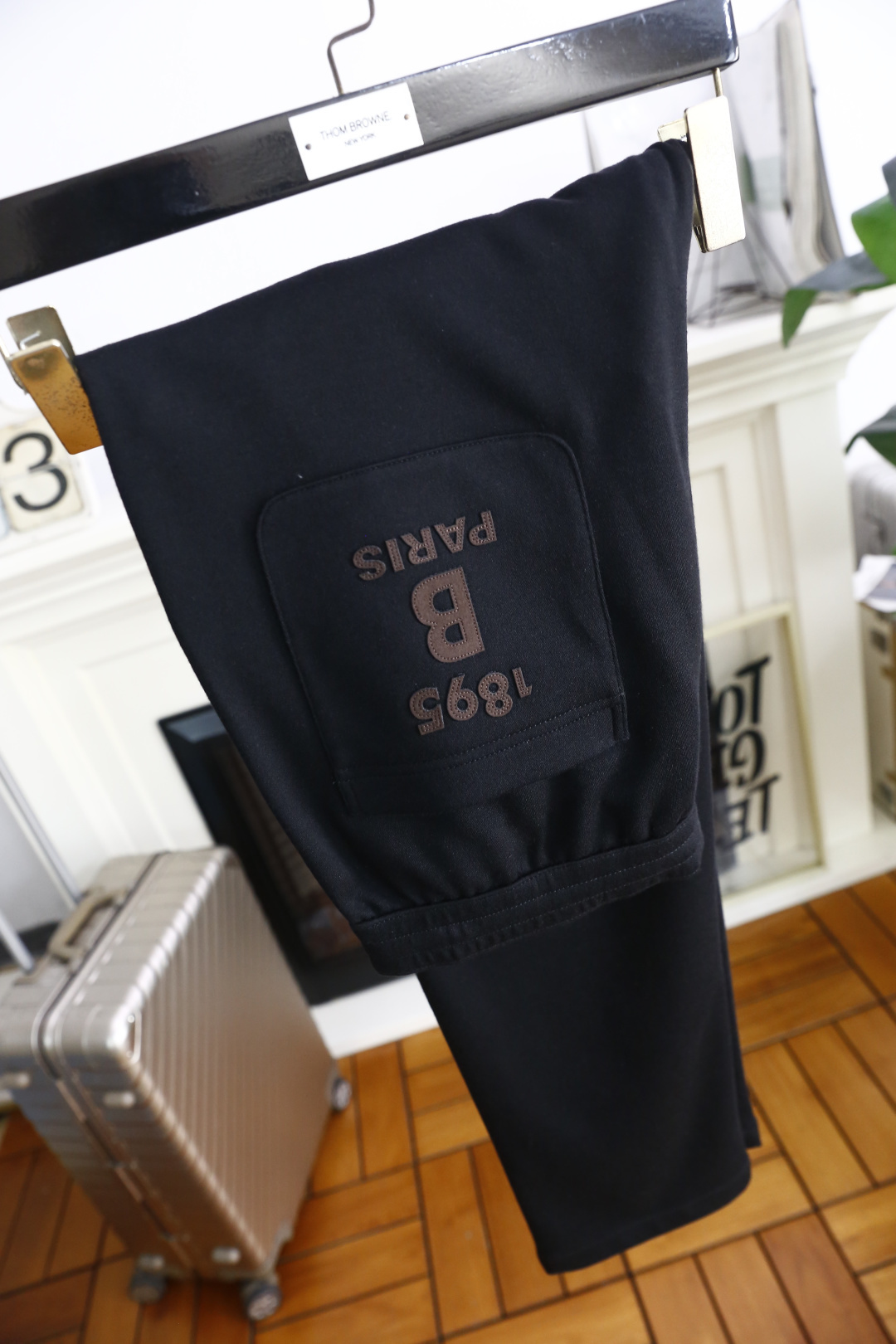 🔥布鲁提.25秋季时尚新品男士休闲裤🆕采用顶级天丝羊毛面料，经典品牌元素设计 上身随意舒服！松紧腰搭配无