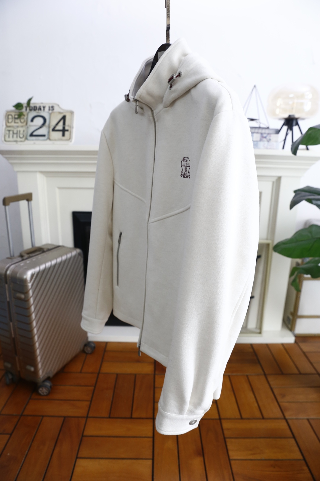 🔥Bc.25秋冬新款！时尚男士连帽拉链外套，整体为宽松合身版型，采用舒适保暖面料结合工艺打造，连帽设计搭