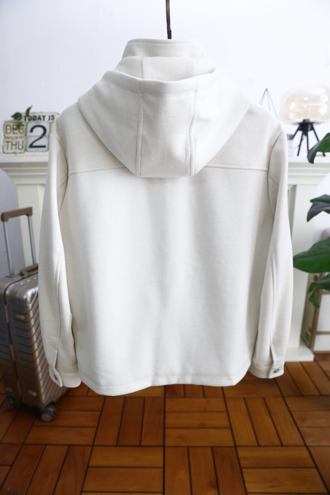 🔥Bc.25秋冬新款！时尚男士连帽拉链外套，整体为宽松合身版型，采用舒适保暖面料结合工艺打造，连帽设计搭