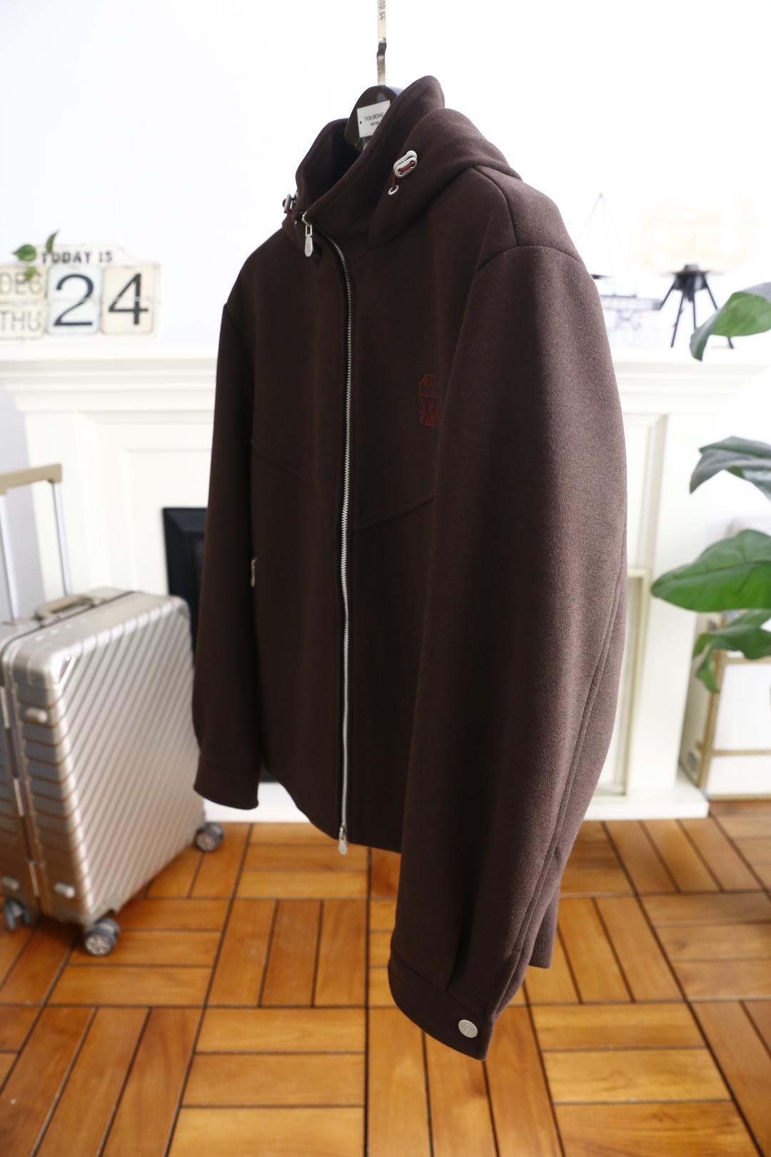 🔥Bc.25秋冬新款！时尚男士连帽拉链外套，整体为宽松合身版型，采用舒适保暖面料结合工艺打造，连帽设计搭