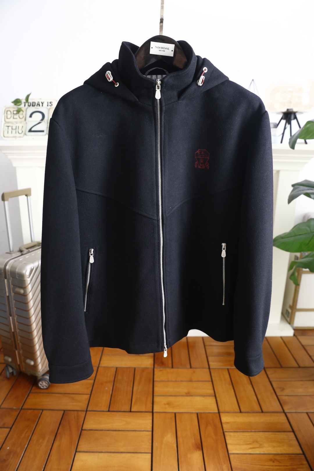 🔥Bc.25秋冬新款！时尚男士连帽拉链外套，整体为宽松合身版型，采用舒适保暖面料结合工艺打造，连帽设计搭