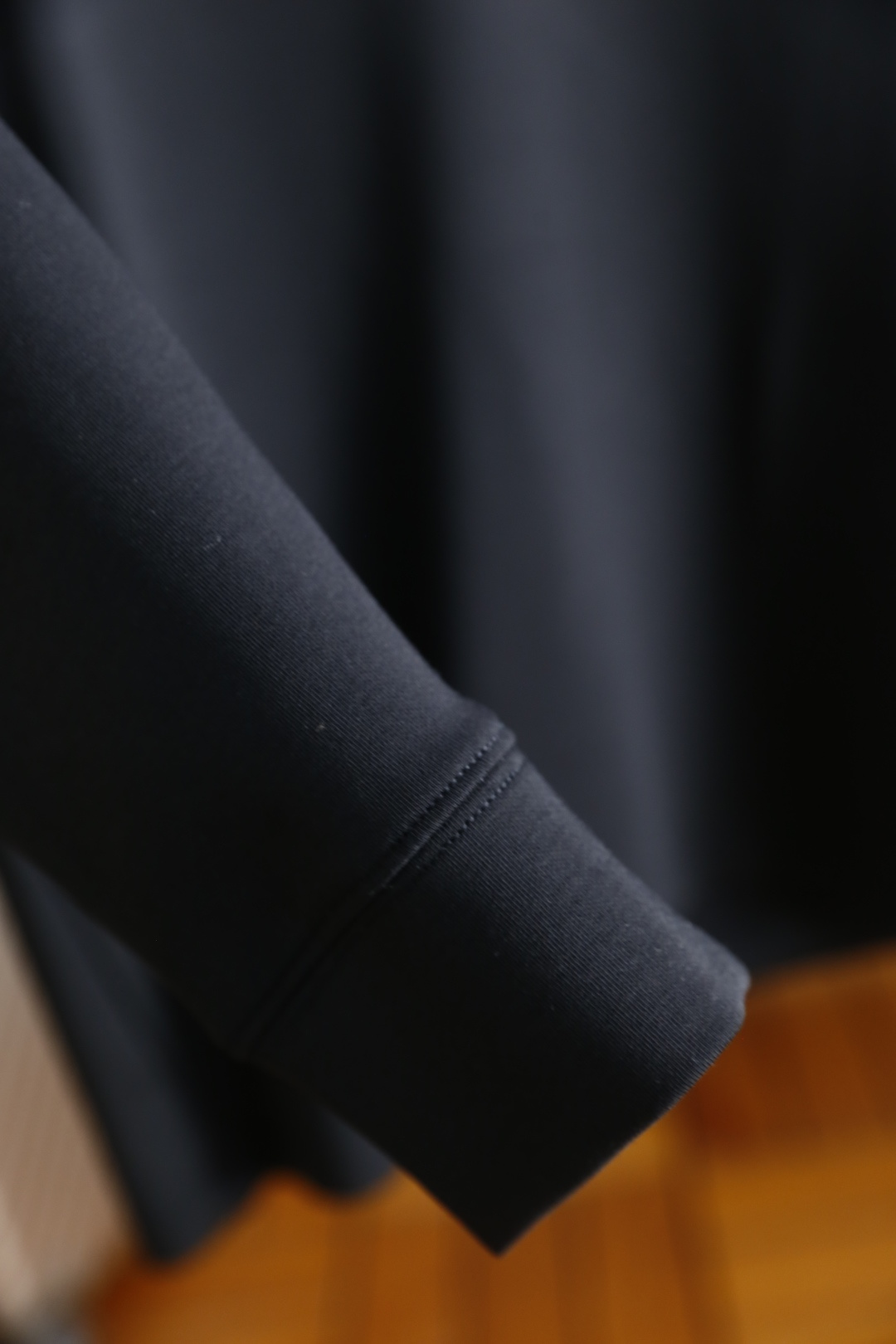 🔥lP🆕.25秋冬新款！时尚男士百搭半高领长袖上衣，采用莫代尔精梳棉羊毛混纺面料👍胸前品牌精致绣花字母L