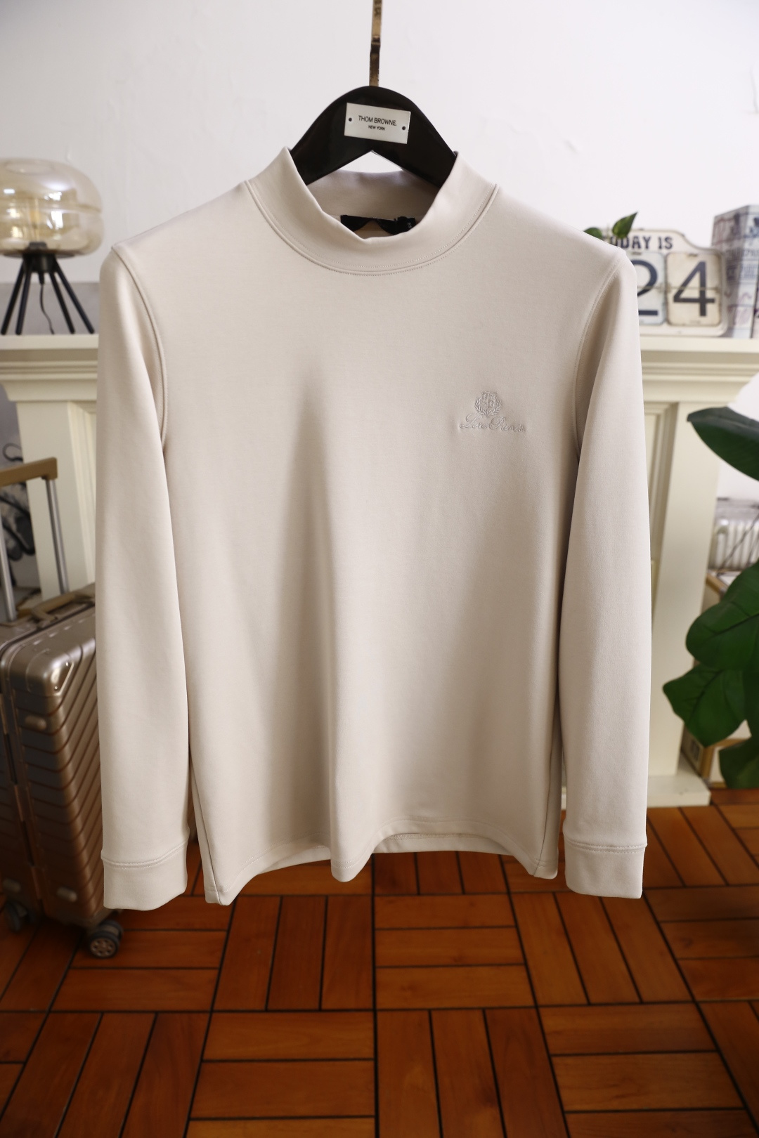 🔥lP🆕.25秋冬新款！时尚男士百搭半高领长袖上衣，采用莫代尔精梳棉羊毛混纺面料👍胸前品牌精致绣花字母L