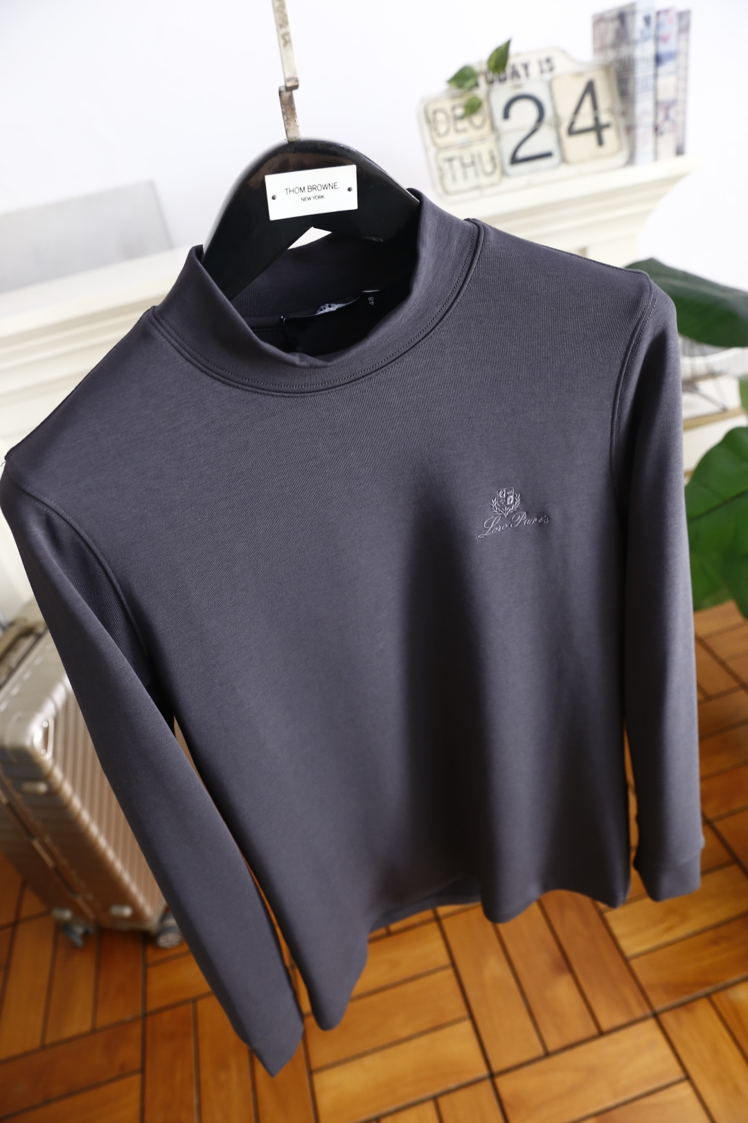 🔥lP🆕.25秋冬新款！时尚男士百搭半高领长袖上衣，采用莫代尔精梳棉羊毛混纺面料👍胸前品牌精致绣花字母L