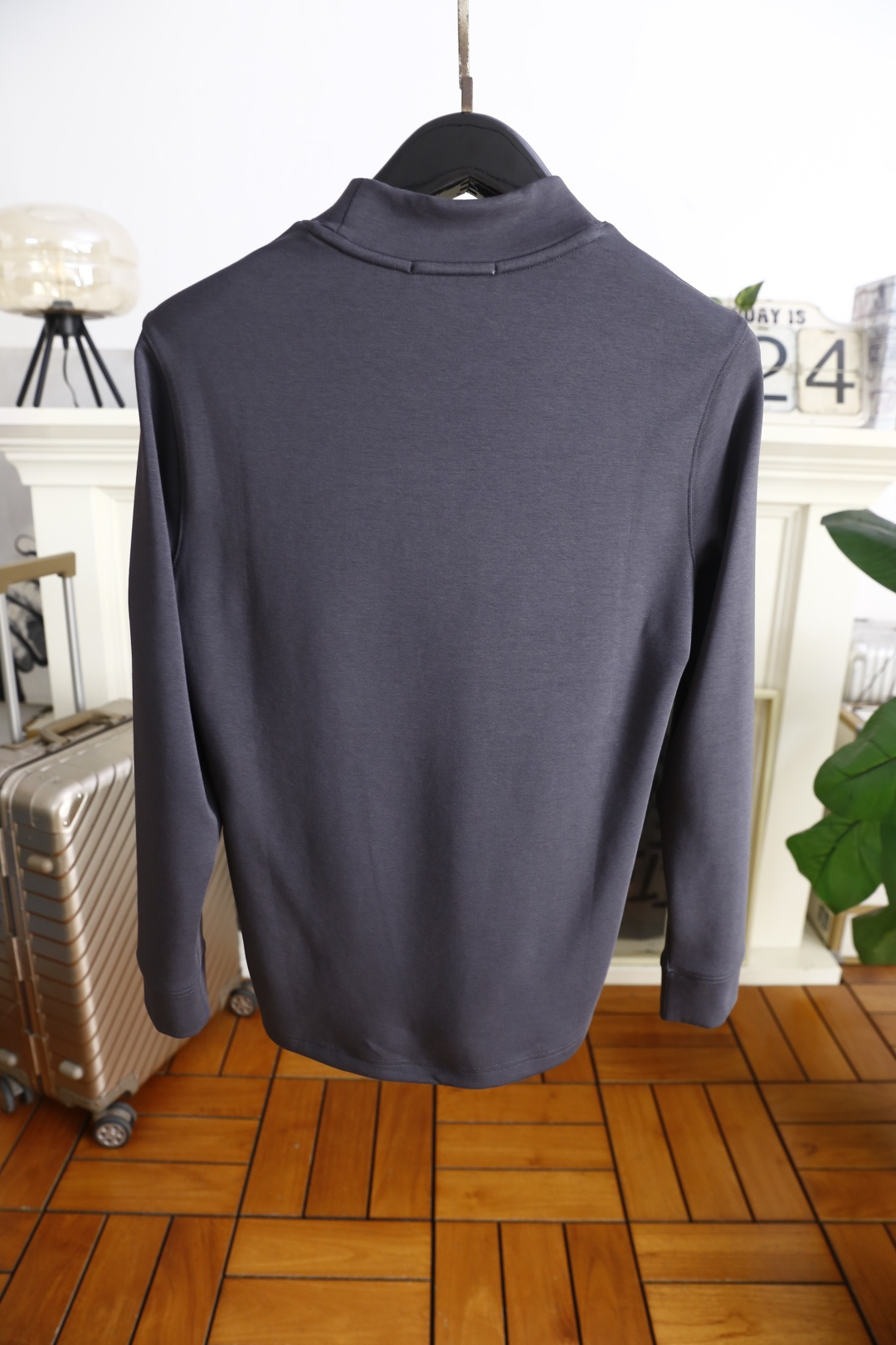 🔥lP🆕.25秋冬新款！时尚男士百搭半高领长袖上衣，采用莫代尔精梳棉羊毛混纺面料👍胸前品牌精致绣花字母L