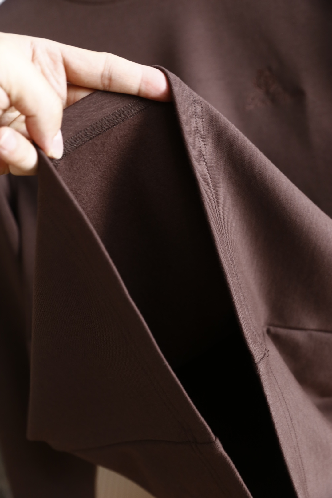 🔥lP🆕.25秋冬新款！时尚男士百搭半高领长袖上衣，采用莫代尔精梳棉羊毛混纺面料👍胸前品牌精致绣花字母L