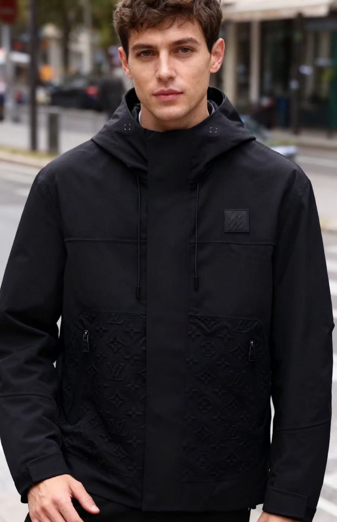 🔥路易威*/LV.2025秋冬新品！时尚男士羽绒服外套！超级无敌保暖领口细节🔝时尚连帽设计👍🏻不会显得整