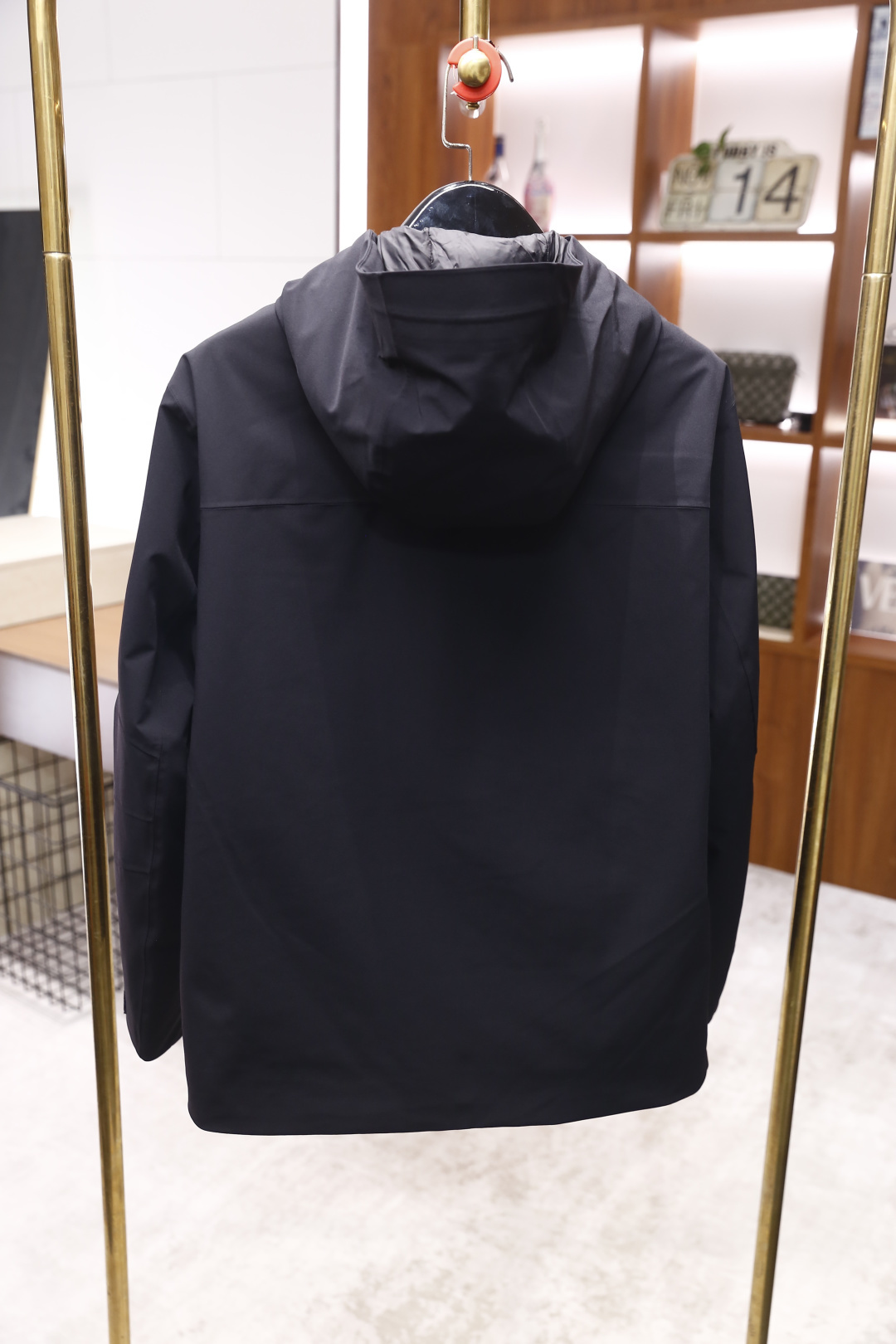 🔥路易威*/LV.2025秋冬新品！时尚男士羽绒服外套！超级无敌保暖领口细节🔝时尚连帽设计👍🏻不会显得整