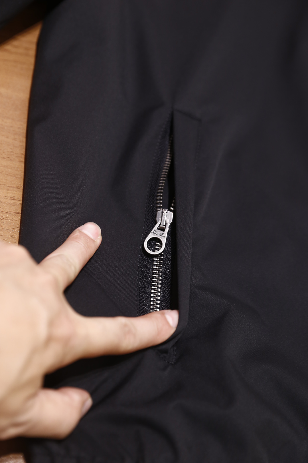 🔥lP🆕.2025秋冬新品🆕顶级原单男款双面可穿夹克！时尚连帽设计📸顶级私人订制面料，奢华经典品牌字母L