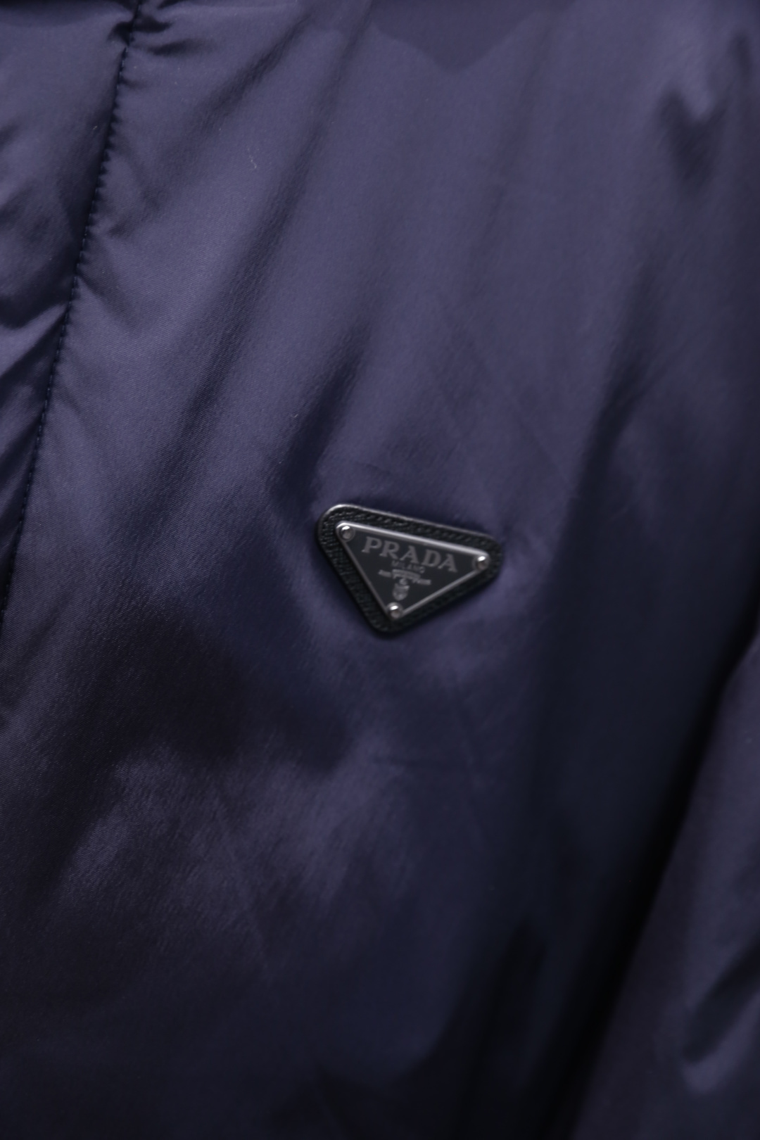 🔥普拉*/Pra*a.2025秋冬新品！时尚男士翻领羽绒服外套！超级无敌保暖领口细节🔝时尚翻领设计👍🏻不