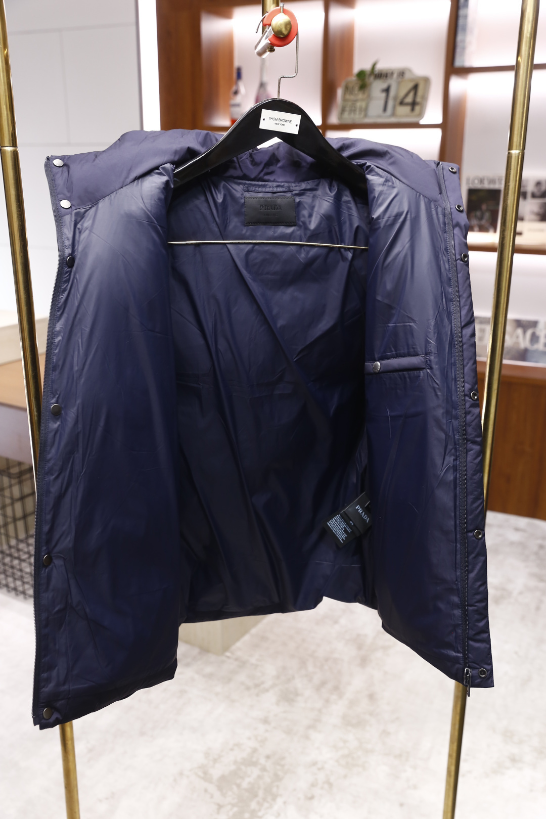 🔥普拉*/Pra*a.2025秋冬新品！时尚男士翻领羽绒服外套！超级无敌保暖领口细节🔝时尚翻领设计👍🏻不