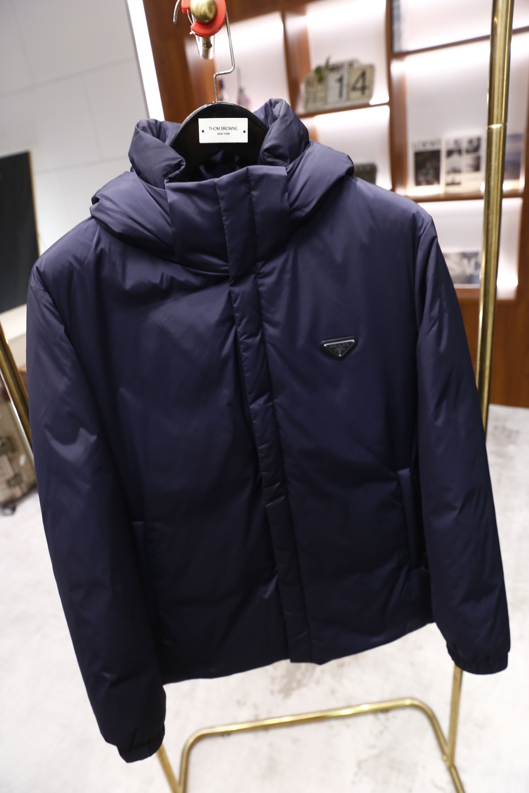 🔥普拉*/Pra*a.2025秋冬新品！时尚男士翻领羽绒服外套！超级无敌保暖领口细节🔝时尚翻领设计👍🏻不