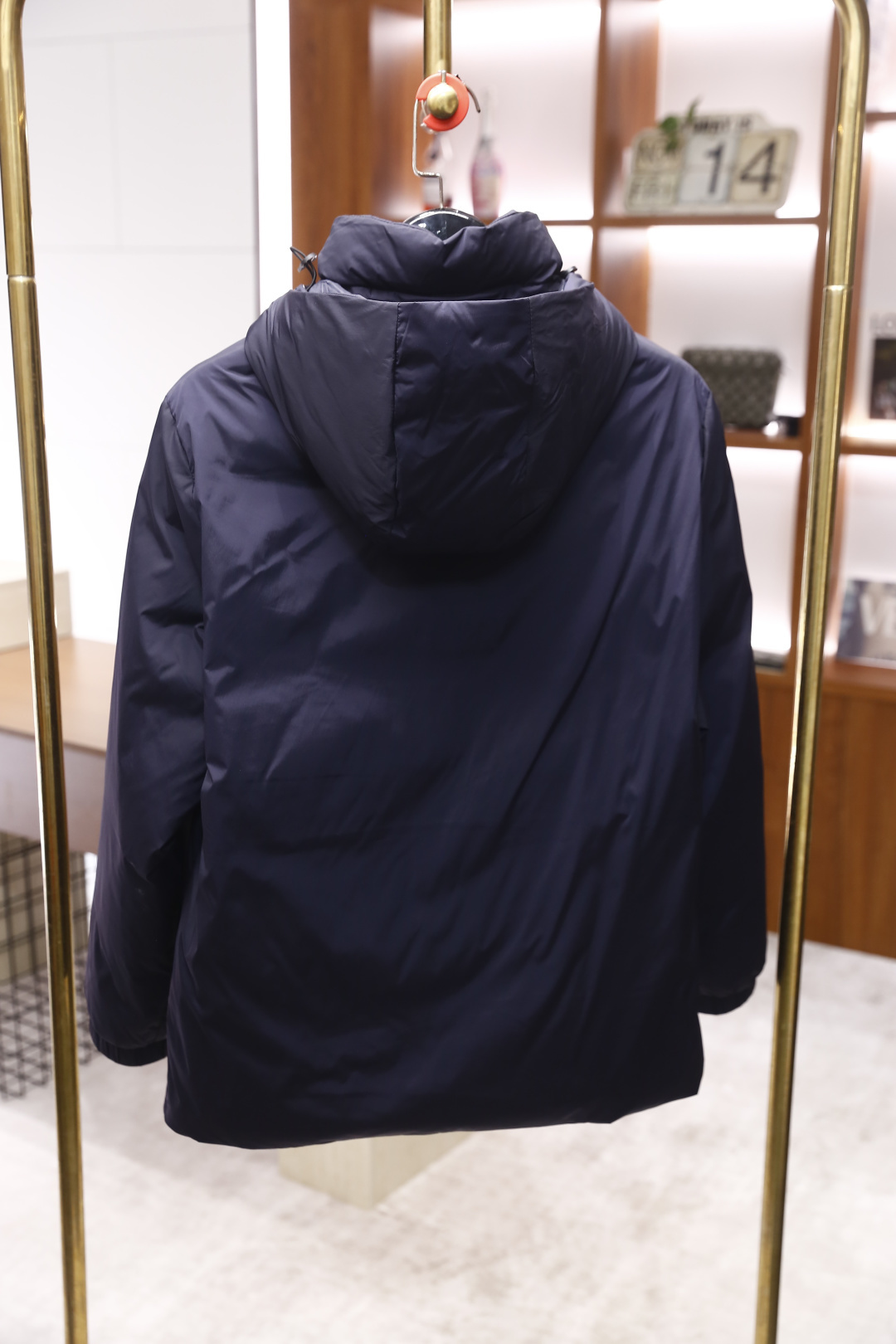 🔥普拉*/Pra*a.2025秋冬新品！时尚男士翻领羽绒服外套！超级无敌保暖领口细节🔝时尚翻领设计👍🏻不