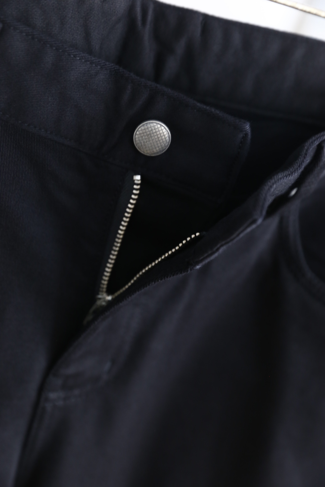 🔥葆蝶家/Bv.2025秋季新品时尚男士休闲裤！采用舒适欧洲棉面料，奢华经典品牌🦋LOGO设计 上身随意