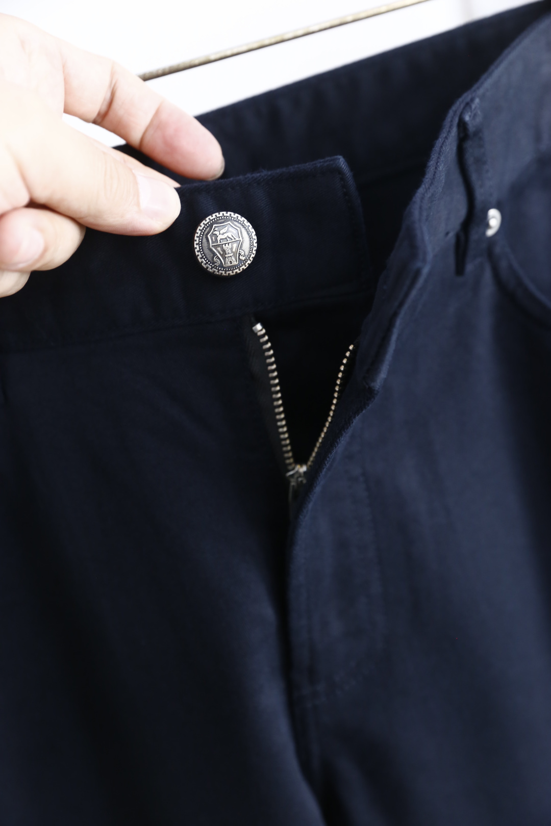 🔥Bc.2025秋季新品时尚男士休闲裤！采用舒适欧洲棉面料，奢华经典品牌字母LOGO设计 上身随意舒服！