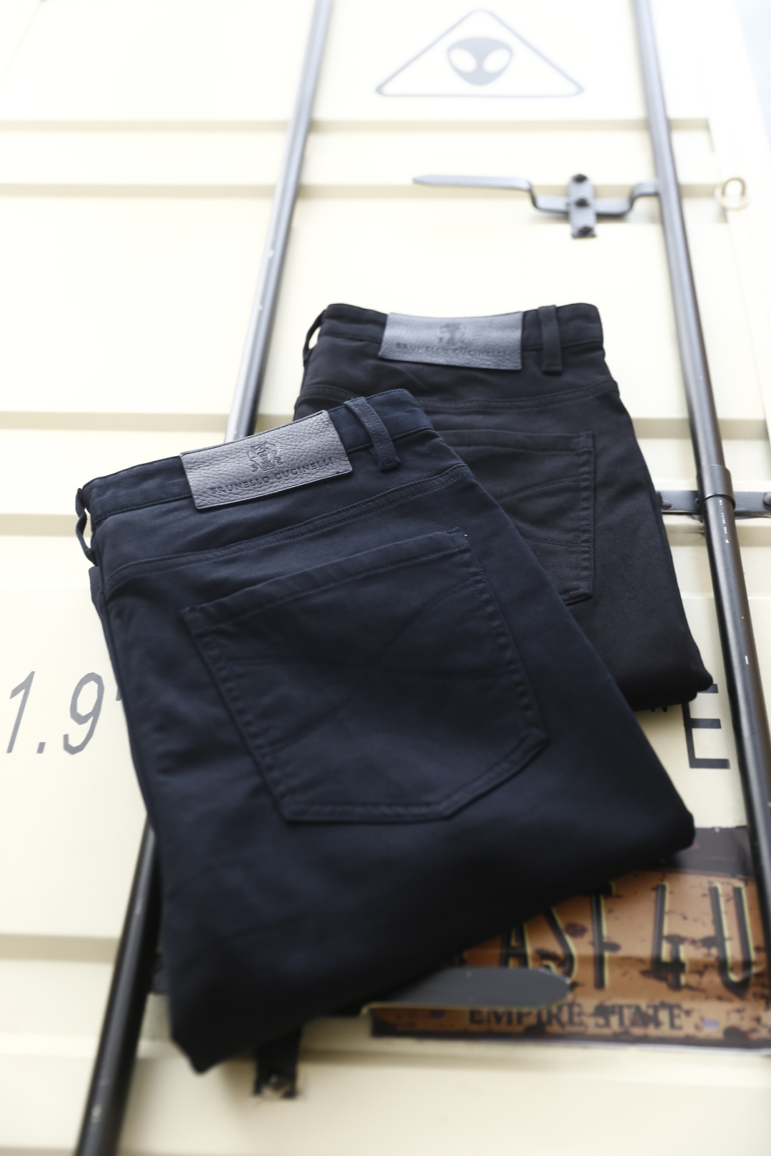 🔥Bc.2025秋季新品时尚男士休闲裤！采用舒适欧洲棉面料，奢华经典品牌字母LOGO设计 上身随意舒服！