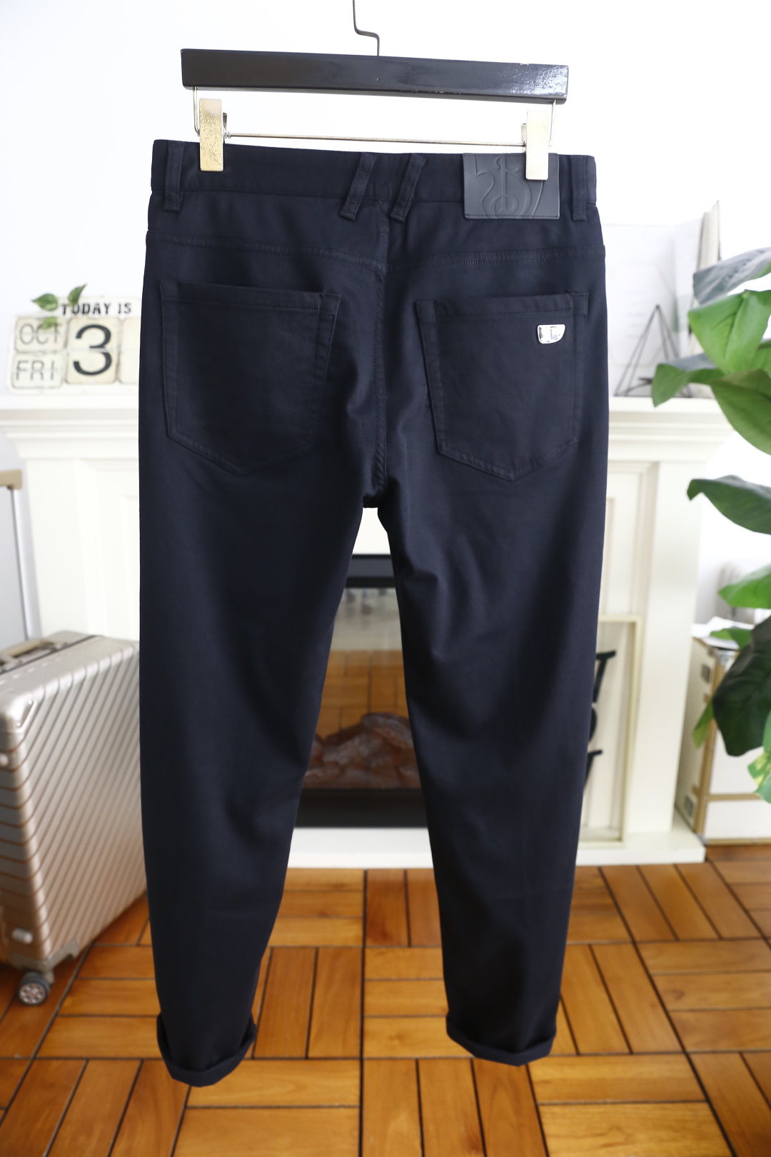 🔥巴宝丽/Burb*rry.2025秋季新品时尚男士休闲裤！采用舒适欧洲棉面料，奢华经典品牌LOGO设计