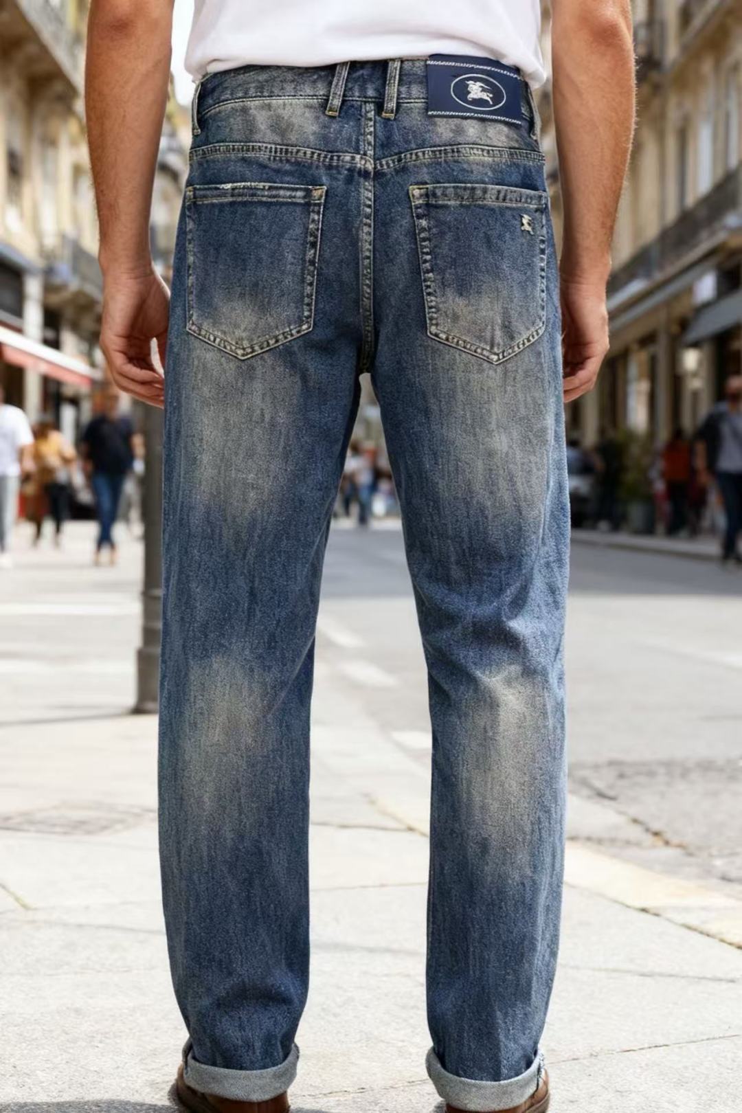 NO:684344,Burberry/Burb*rry. 25 new autumn fashion men's original high-end blue jeans!  Luxurious classic brand War Horse LOGO accessories are very comfortable to wear, low-key yet luxurious, and look very classy. Needless to say, the style and cut of the pants. The upper body is exquisite and high-end, made of top-quality materials. The real denim is made of high-end top-quality washed denim fabrics, which are of outstanding quality. After heavy washing, the pants are very soft!  Don't be picky, the upper body is absolutely stylish and extremely luxurious. The counter sizes are 30-38, and 35 is available!  Ships next day!  ,,burberry,burberry,jeans,19860909巴宝丽/Burb*rry. 25秋季新款时尚男士原单高端蓝色牛仔裤！奢华经典品牌战马LOGO配饰 身穿着非常舒适 低调不失奢华 穿出去非常有档次 裤型款式和裁剪亦无需多言 上身精致跃然高档一等一顶级质料 真正殿堂级的牛仔布选用 高档顶级洗水牛仔面料,品质卓然,经过重水洗使得裤子很柔软！不挑人 上身绝对的有型 极度奢华. 专柜尺码30-38,有35！隔天出货！,,burberry,burberry,jeans,,Men's clothing