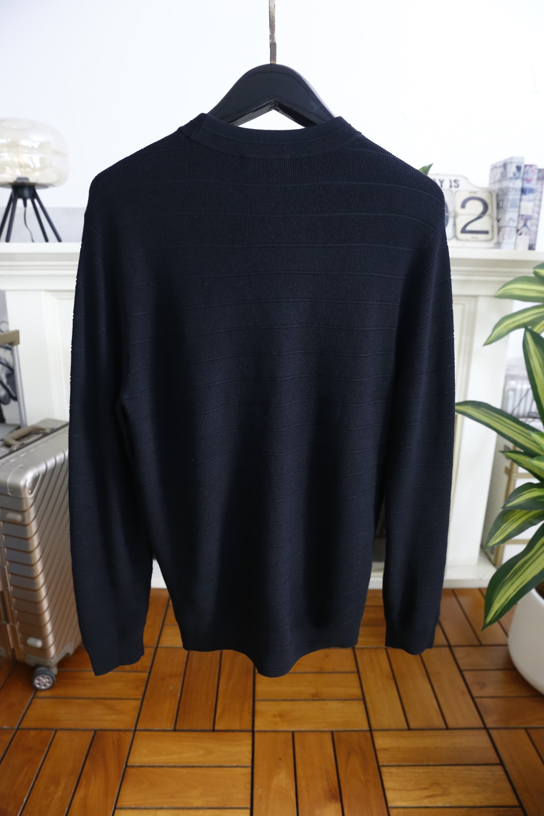 🔥BC.25秋冬男士半高领针织毛衣，秋冬基础款内搭单品，整体风格简约百搭，适合秋冬穿着。它采用修身剪裁，