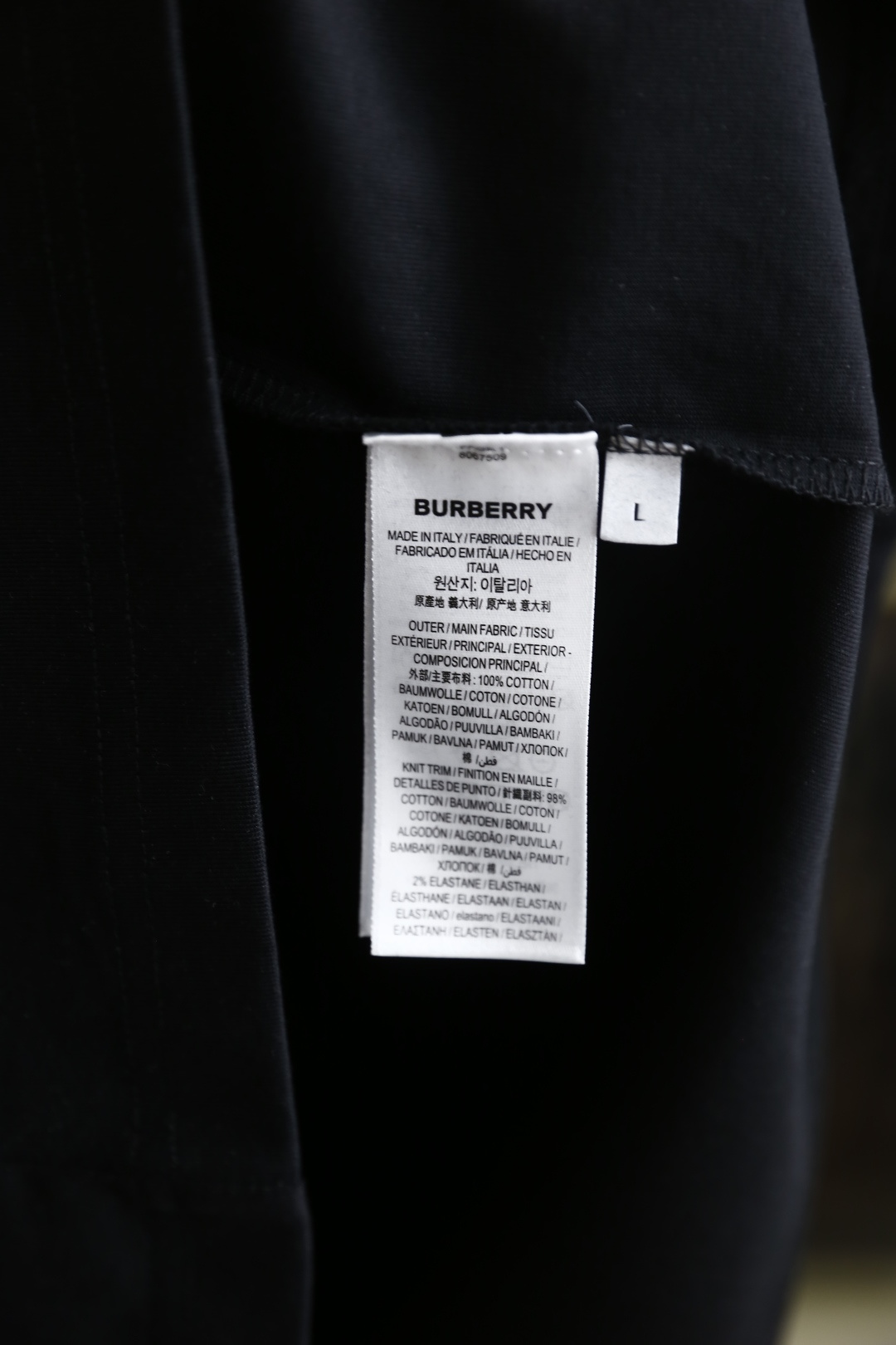 🔥巴宝丽.（🌾）2026春夏新品！时尚男士圆领短袖T恤，属于品牌标志性的轻奢单品，采用经典圆领版型，宽松