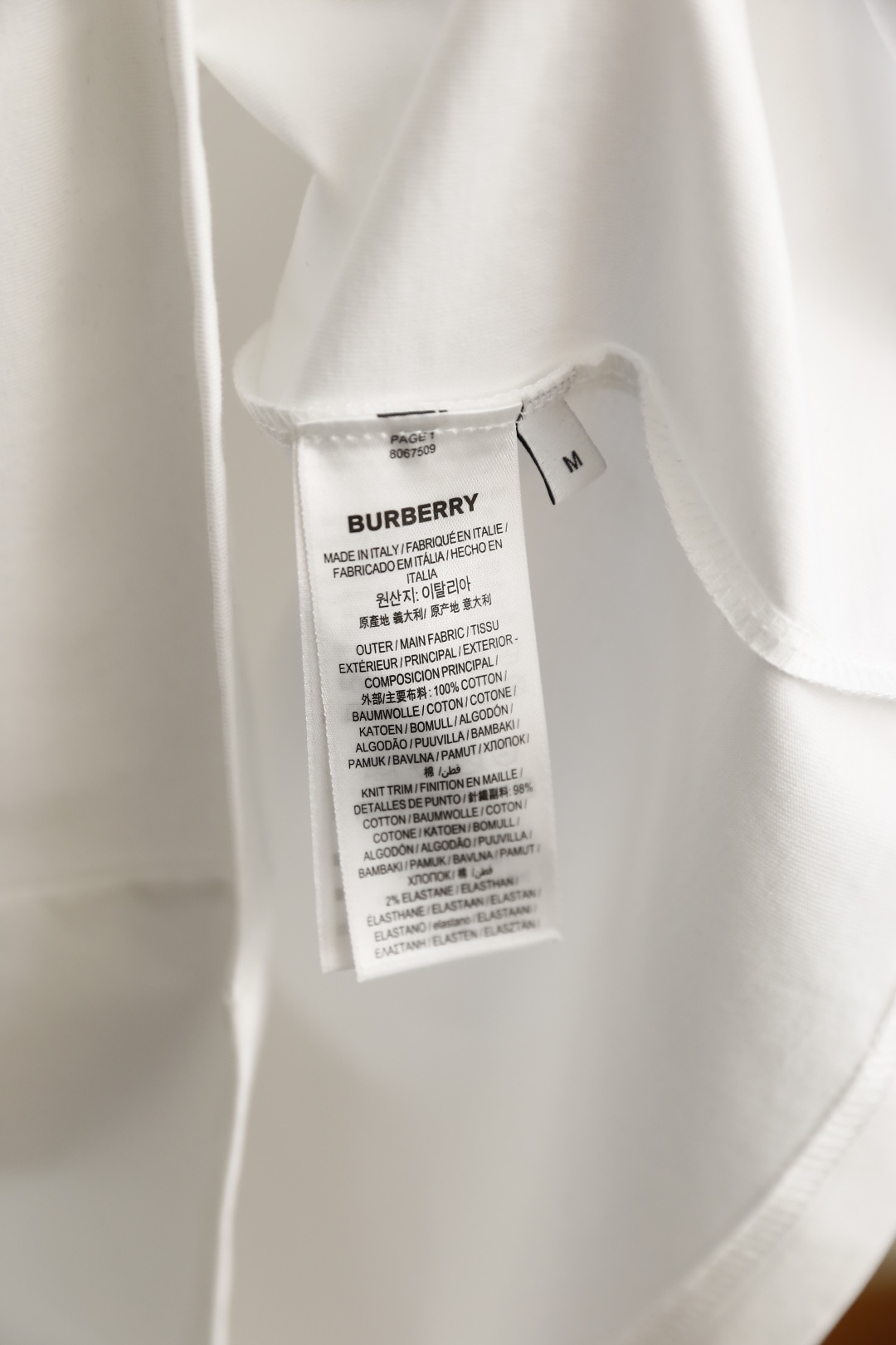 🔥巴宝丽.（🌾）2026春夏新品！时尚男士圆领短袖T恤，属于品牌标志性的轻奢单品，采用经典圆领版型，宽松