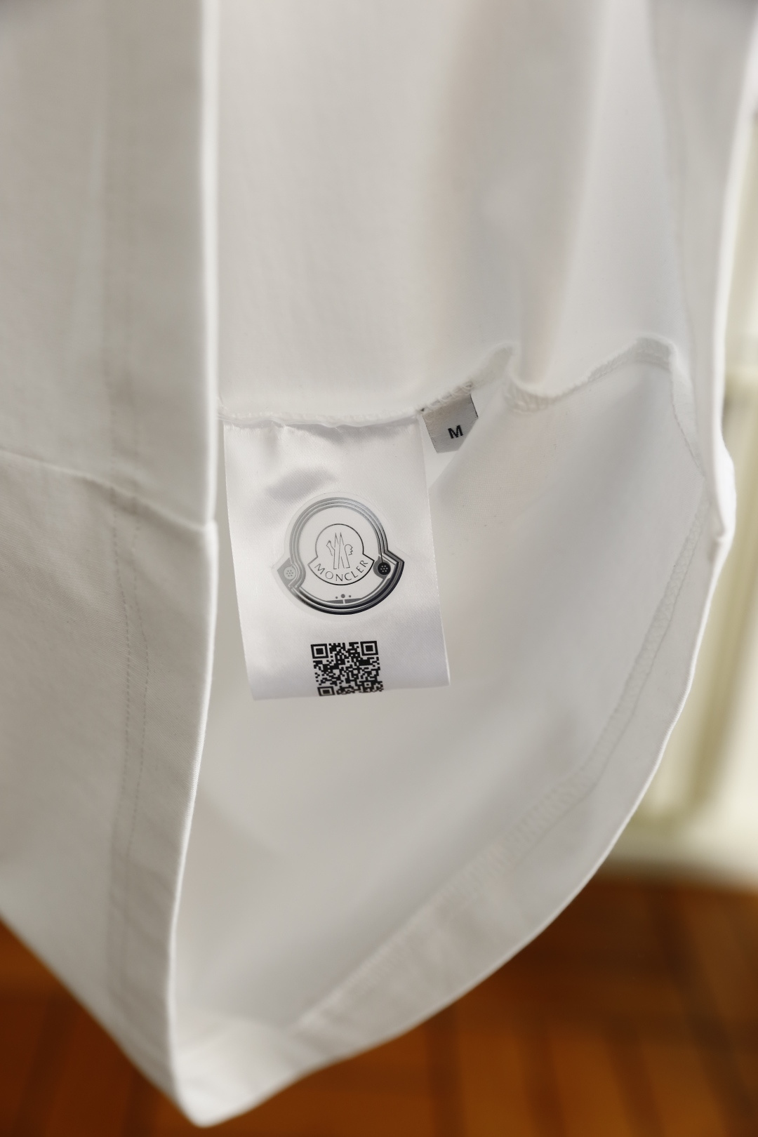 🔥蒙口.（🌾）2026早春新品🆕时尚男士圆领短袖T恤，属于日常休闲风格的潮流单品，采用经典圆领版型，宽松