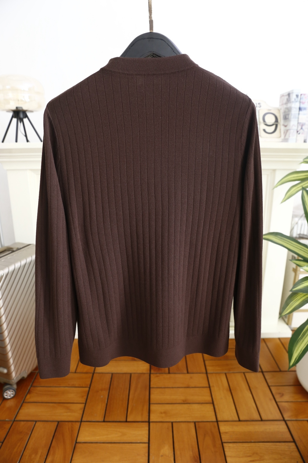 🔥汤姆布朗/TB.（🌾）25秋冬男士亨利领坑条针织衫，属于秋冬季节兼具质感与设计感的单品，采用经典亨利领