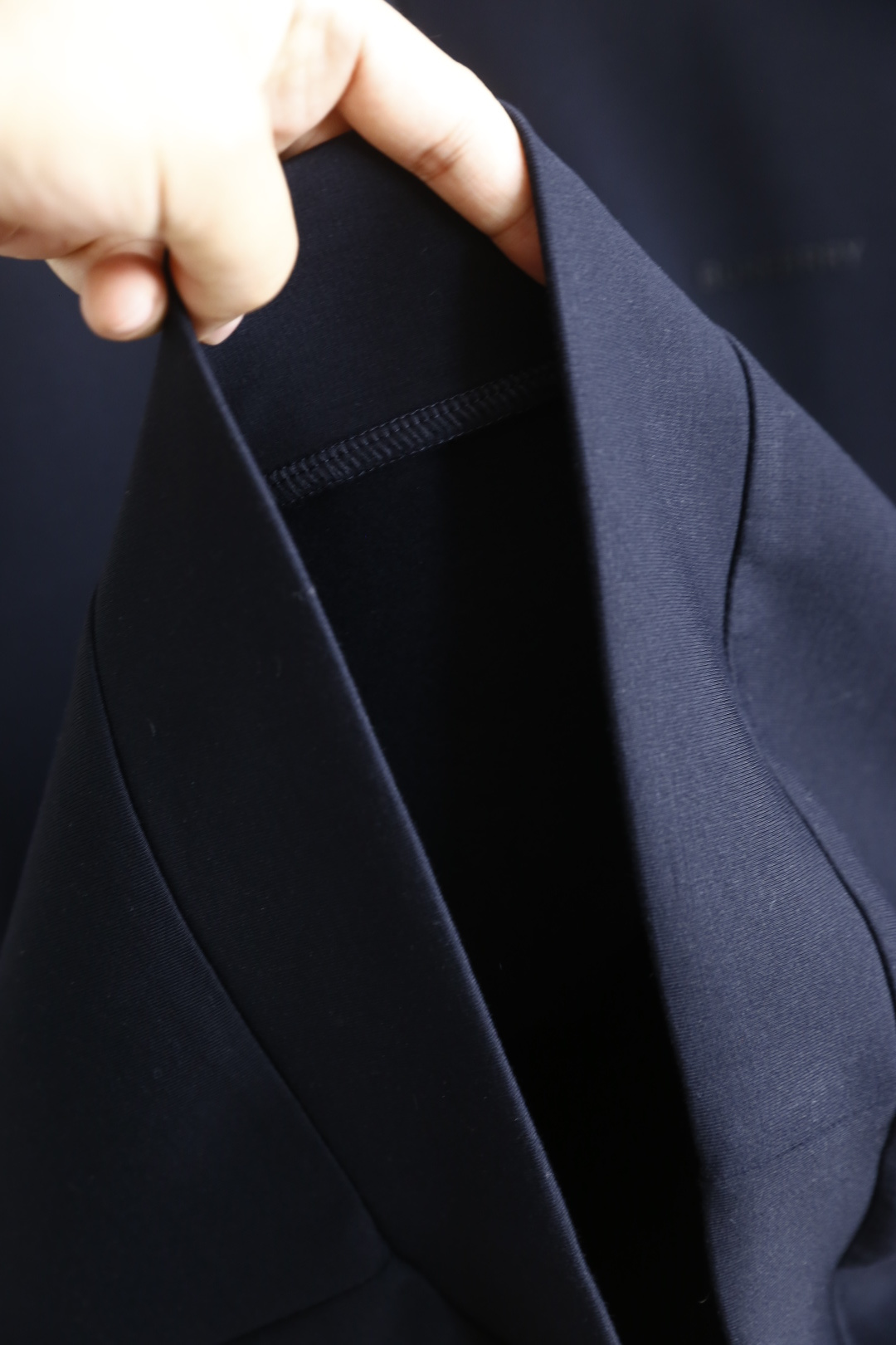 🔥巴宝莉.（🌾）25秋冬男士半拉链立领卫衣，属于秋冬季节的实用型单品，采用半开拉链立领设计，既能够防风保