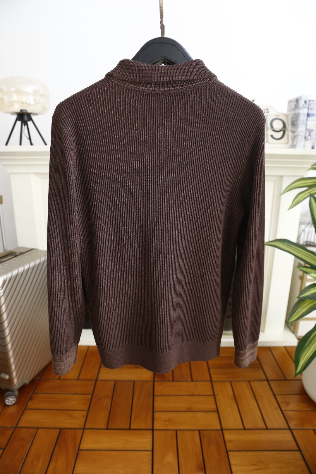 🔥lP🆕.（🌾）25秋冬男士半拉链翻领坑条针织衫，属于秋冬季节的通勤百搭单品，采用简约的半开拉链翻领设计