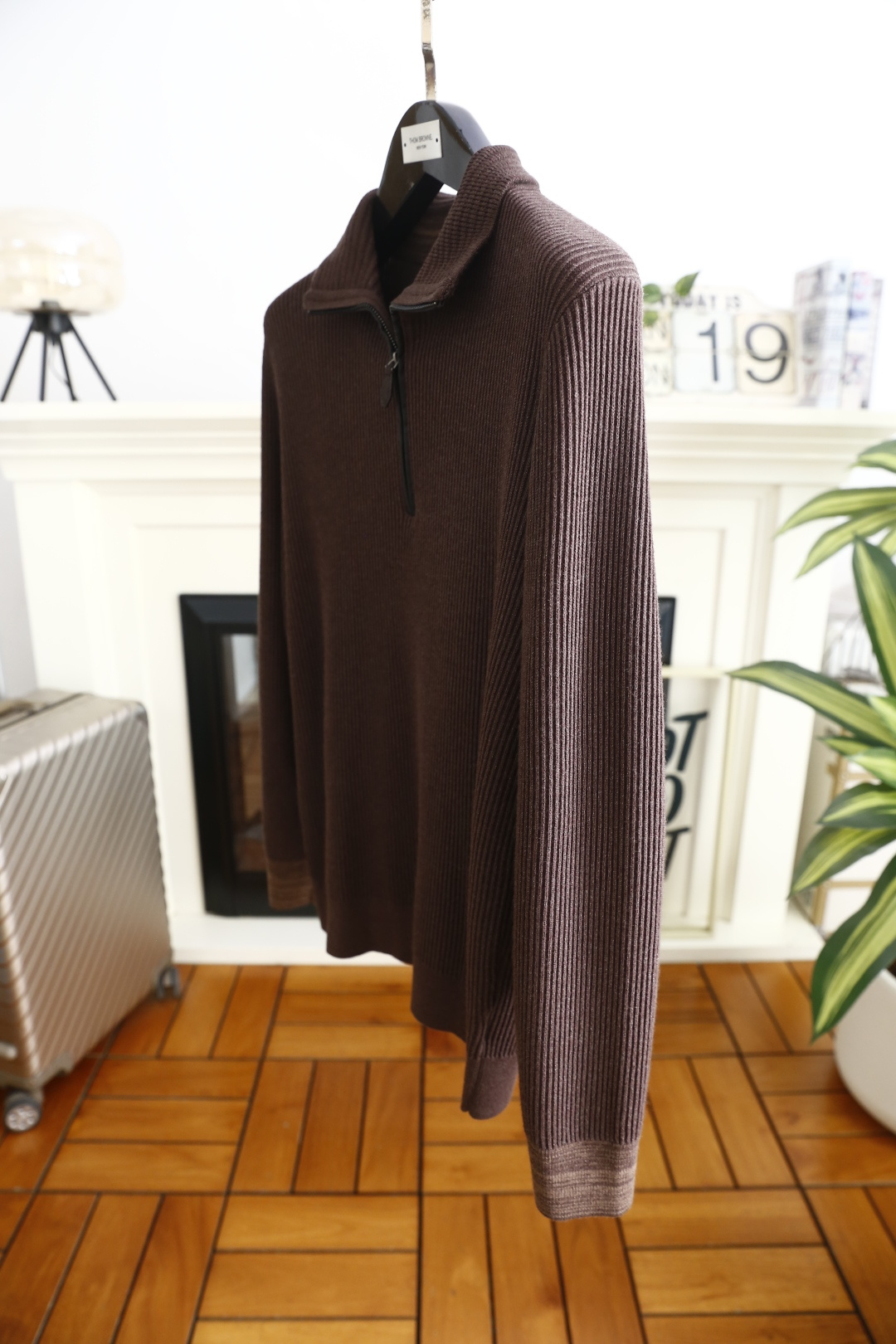 🔥lP🆕.（🌾）25秋冬男士半拉链翻领坑条针织衫，属于秋冬季节的通勤百搭单品，采用简约的半开拉链翻领设计