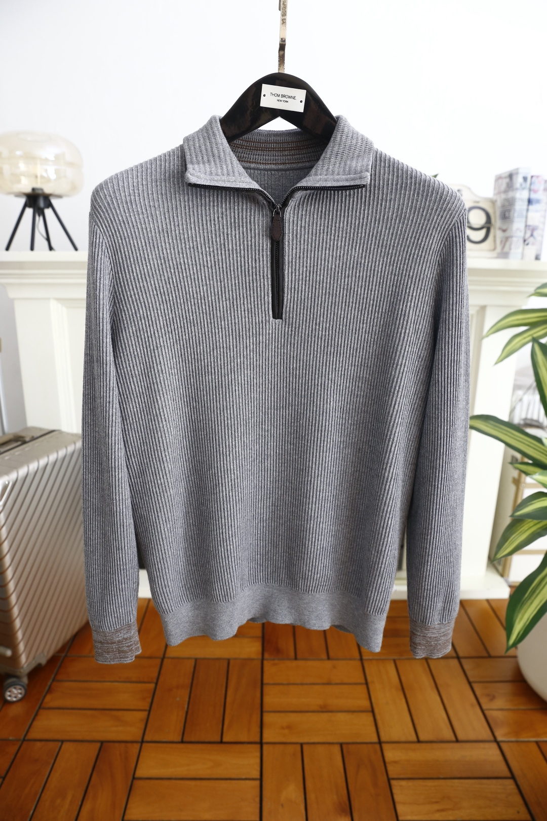 🔥lP🆕.（🌾）25秋冬男士半拉链翻领坑条针织衫，属于秋冬季节的通勤百搭单品，采用简约的半开拉链翻领设计