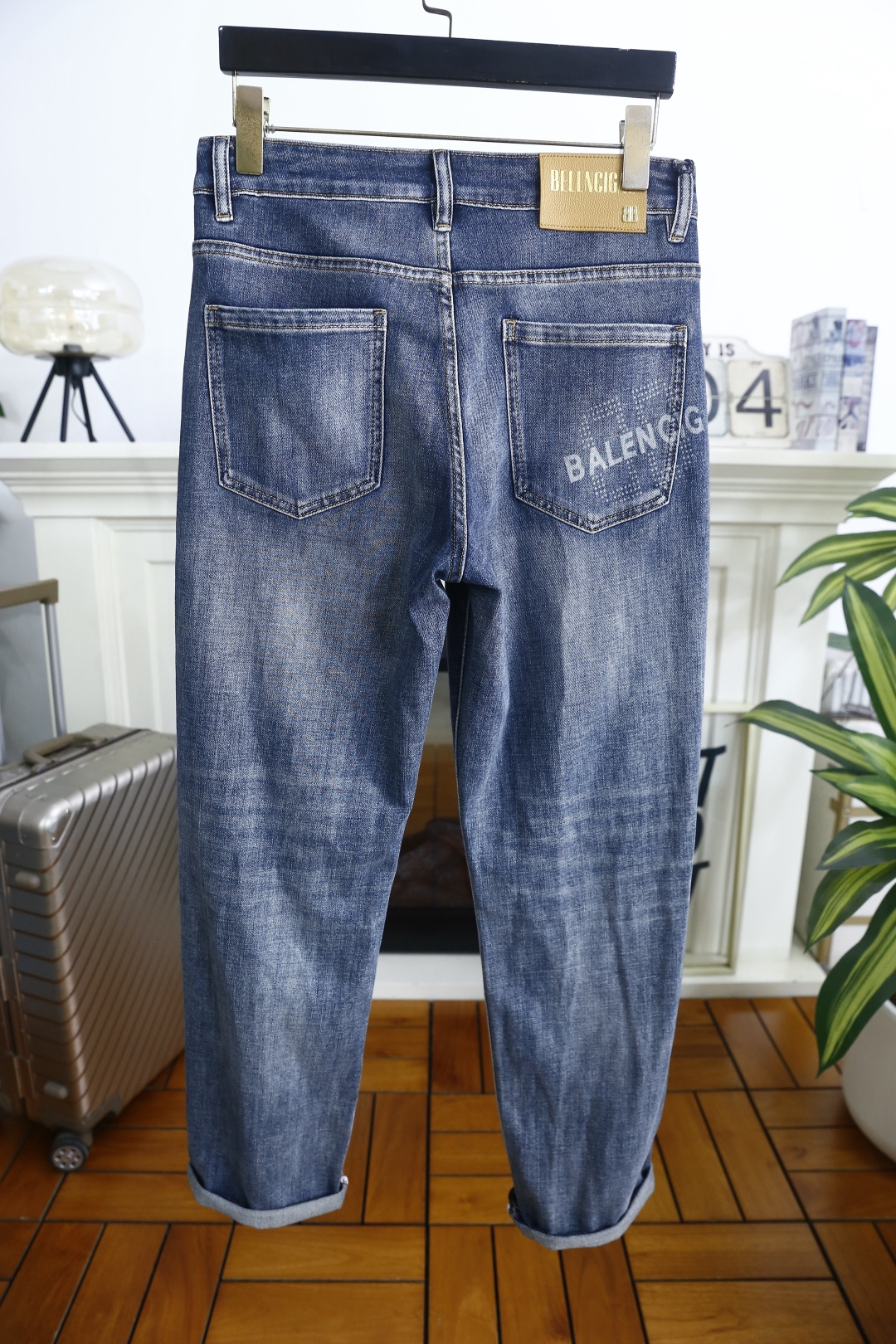 🔥巴黎世家/Balenci*ga.2026春季新款🆕时尚男士原单高端蓝色牛仔裤！奢华经典品牌LOGO配饰