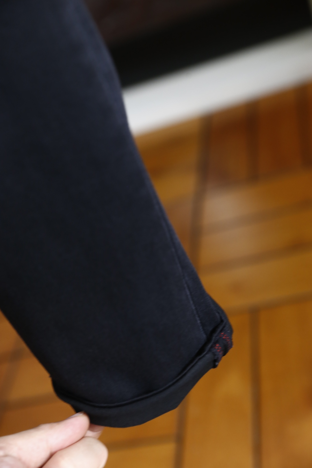 🔥杜嘉班纳/D&G.2026春夏新品！时尚男士百搭休闲牛仔裤👍利落剪裁修饰腿部线条，裤脚微卷设计增添休闲