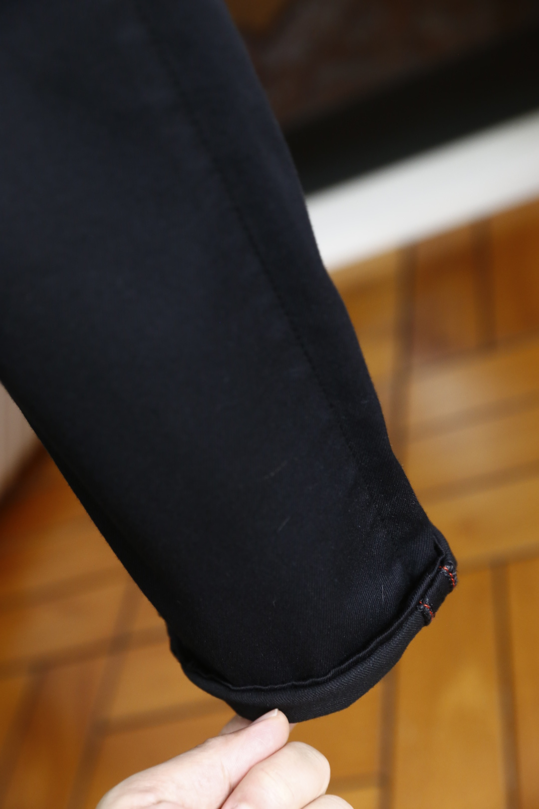 🔥路易威*/LV.2026春夏新品！时尚男士百搭休闲裤👍利落剪裁修饰腿部线条，裤脚微卷设计增添休闲感。后